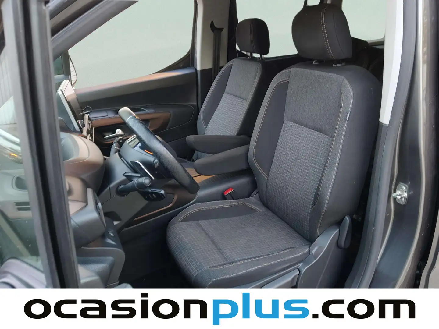 Foto Peugeot Rifter Peugeot Rifter BlueHDi 130 GT Line Standard EAT8 (130 CV)