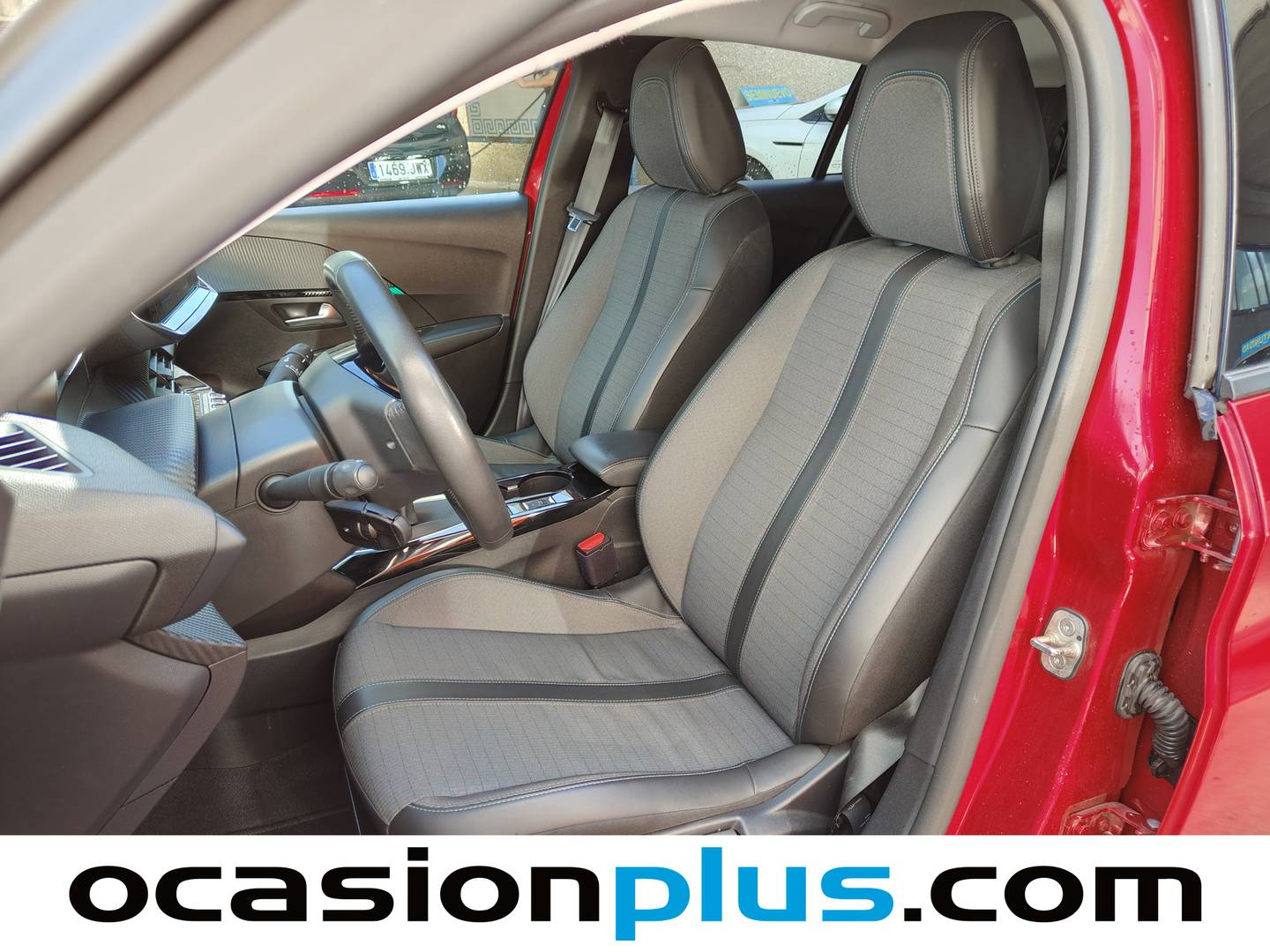 Foto asientos delanteros Peugeot 208 Peugeot 208 PureTech 100 Allure (100 CV)