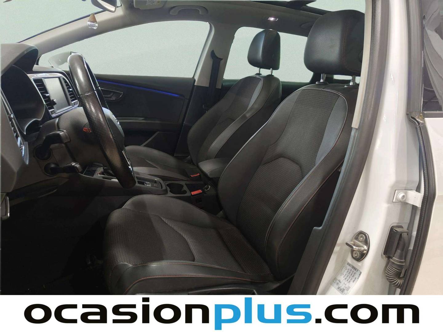 Foto asientos delanteros Seat León Seat León ST 2.0 EcoTSI S&S FR Edition DSG (190 CV)
