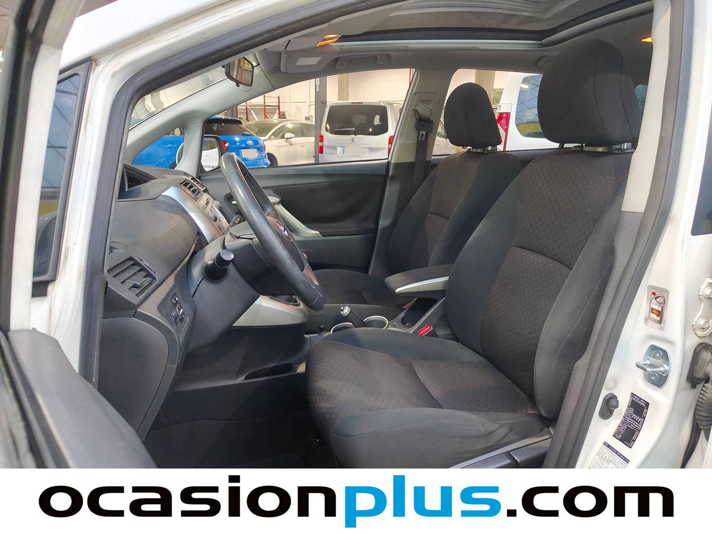 Foto asientos delanteros Toyota Verso Toyota Verso 1.6 VVT-I Active 7 plazas (132 CV)