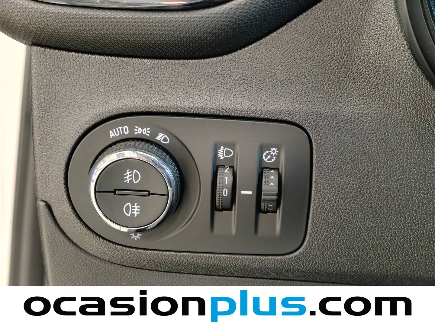 Opel Crossland X Opel Crossland X 1.2 S&S Design Line 120 Aniversario (110 CV) de segunda mano