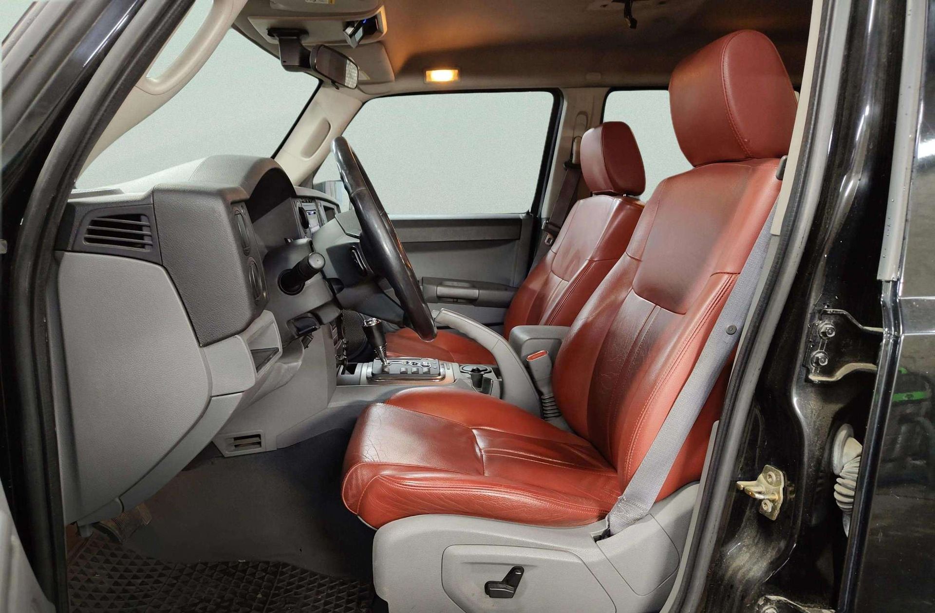 Jeep Commander 3.0 V6 CRD Limited 7 plazas - foto 11