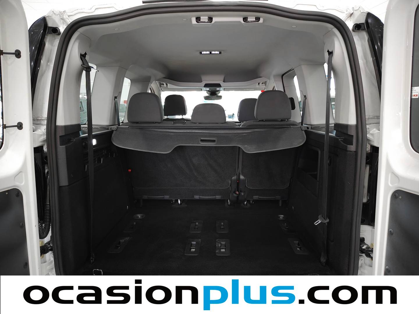 Foto asientos delanteros Volkswagen Caddy Volkswagen Caddy 2.0 TDI (102 CV)