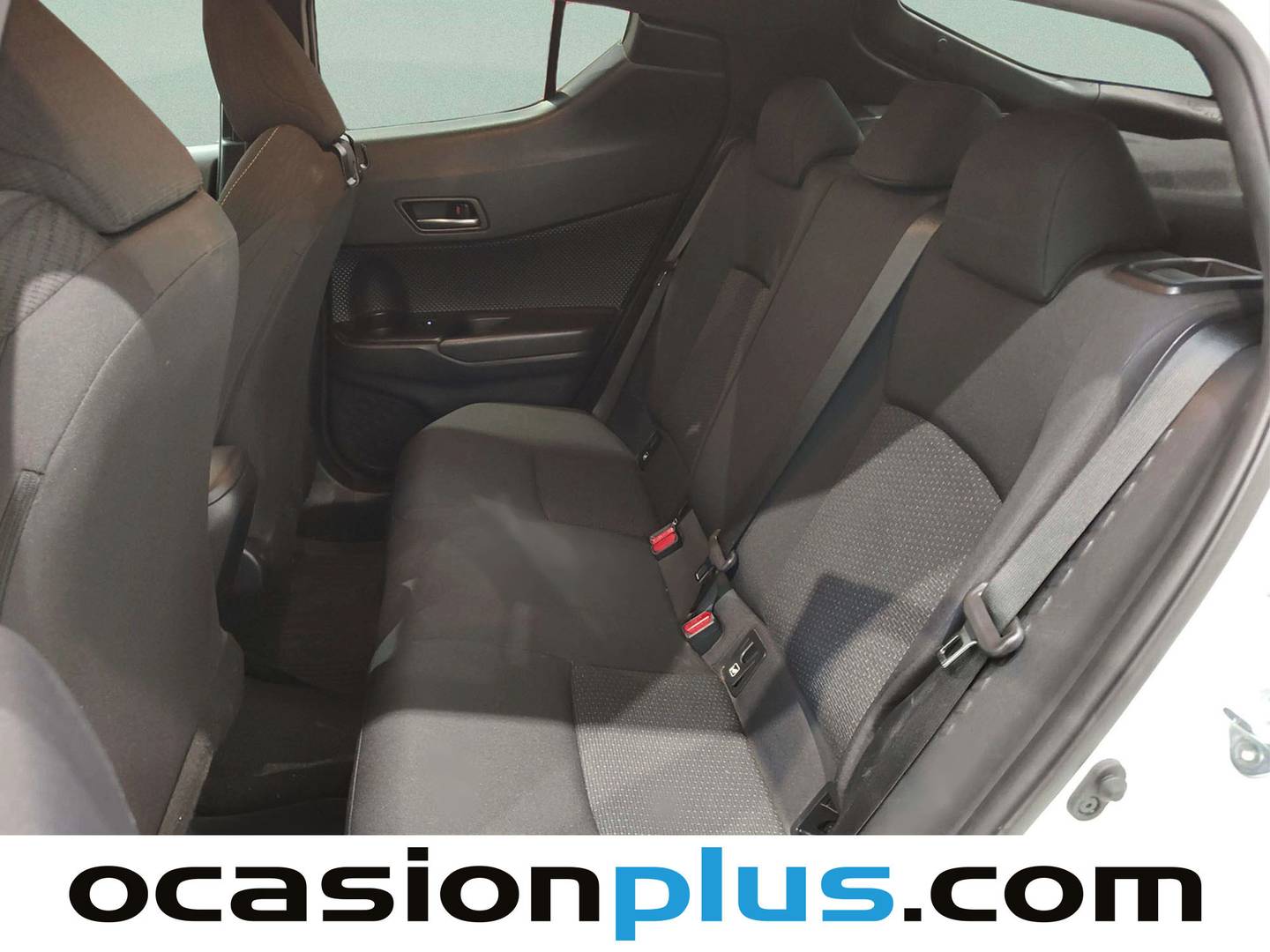 Foto asientos traseros Toyota C-HR Toyota C-HR 1.4 Fire Lounge (95 CV)