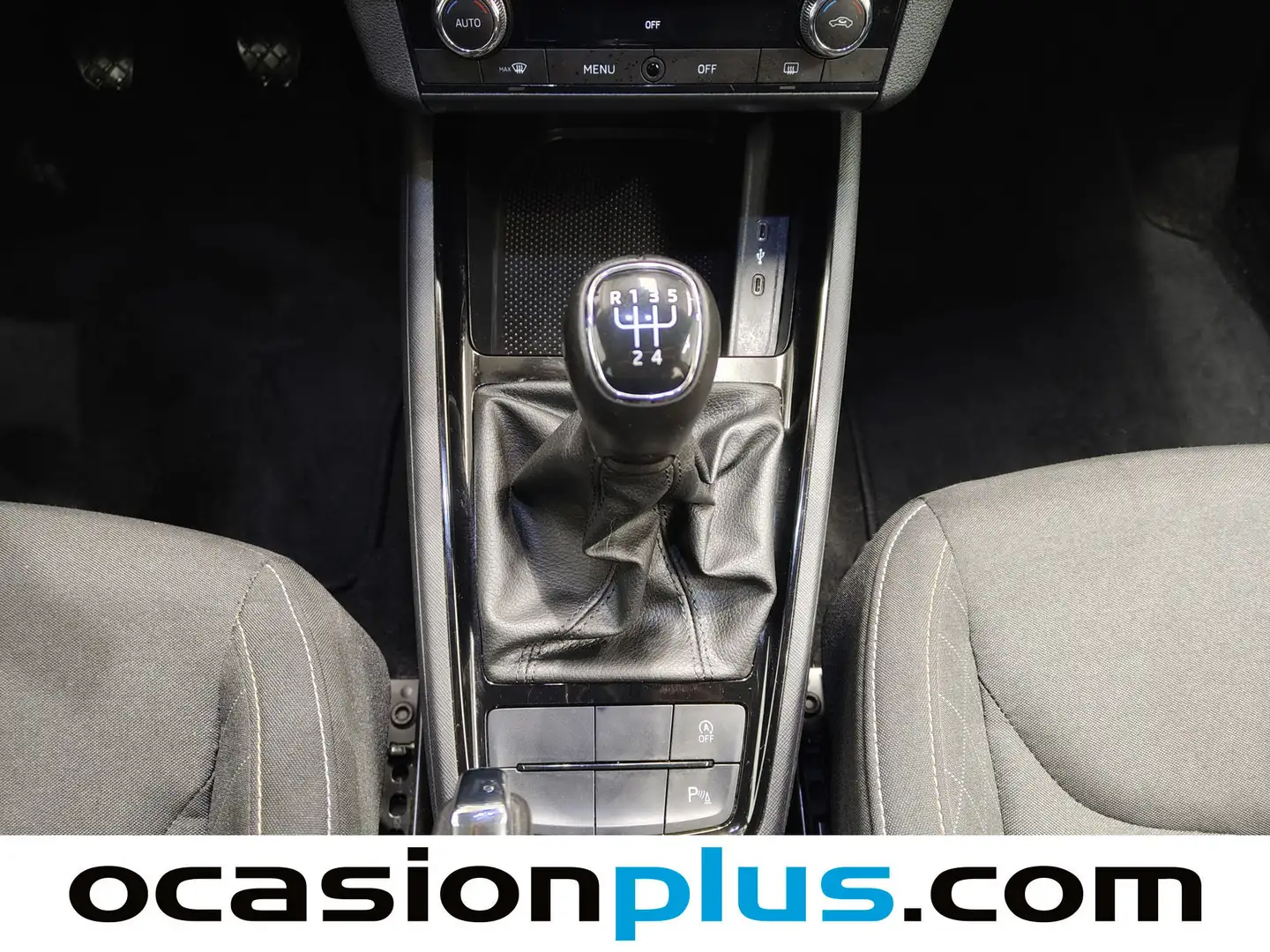 Foto Skoda Kamiq Skoda Kamiq 1.0 TSI Emotion (95 CV)