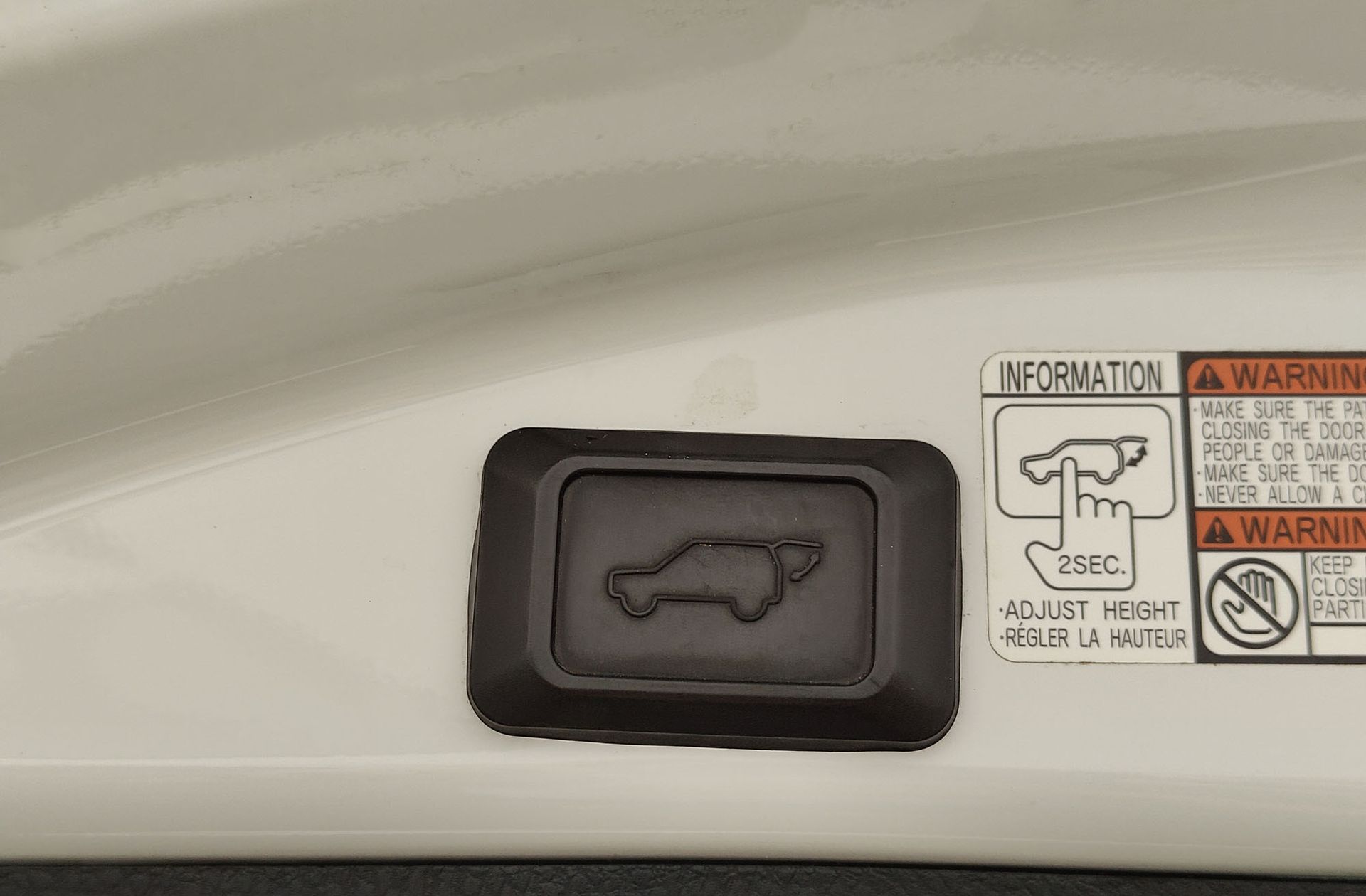 Toyota RAV4 150D 2WD Advance - foto 15