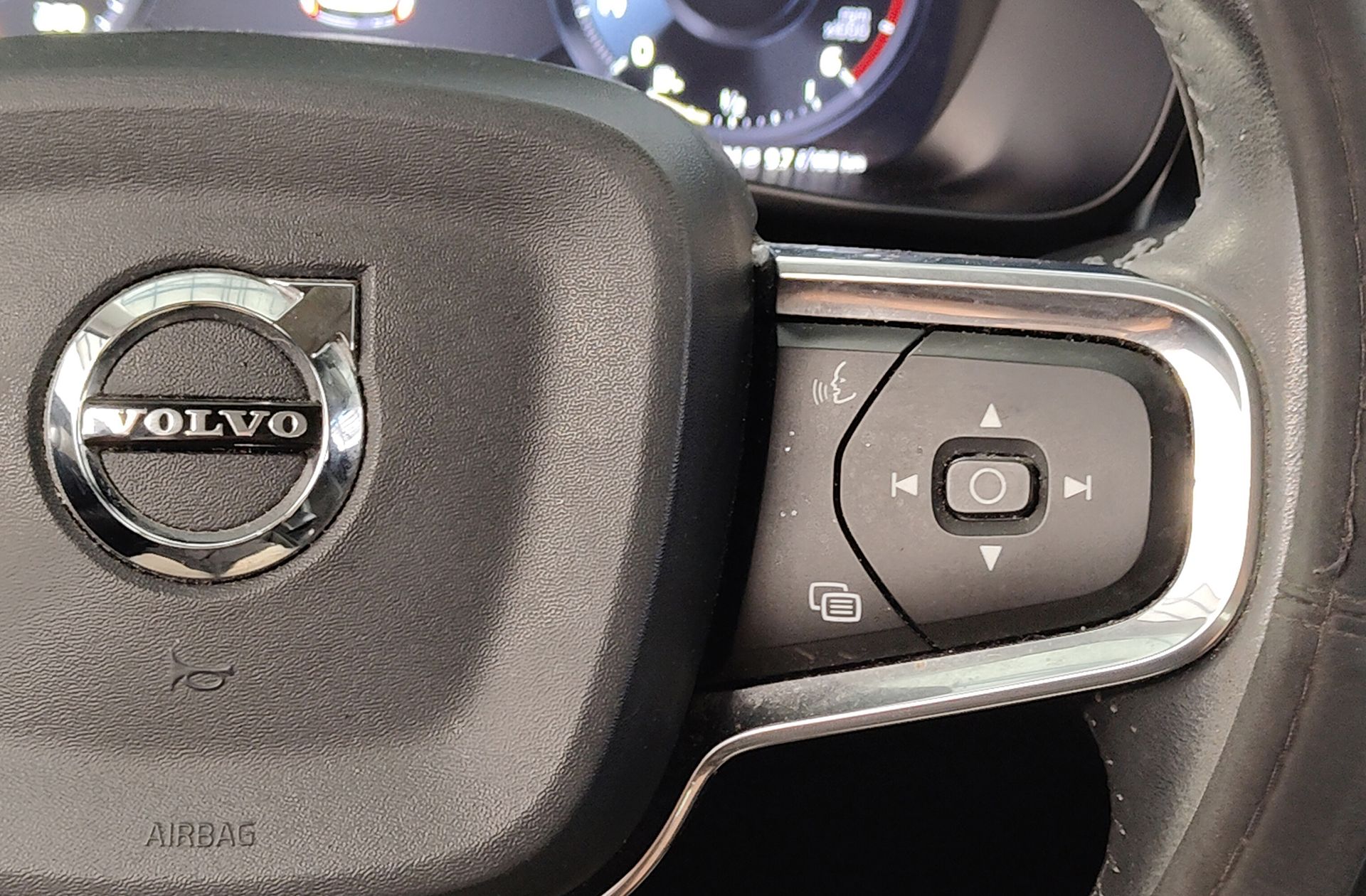 Volvo XC40 D3 Business Plus - foto 28
