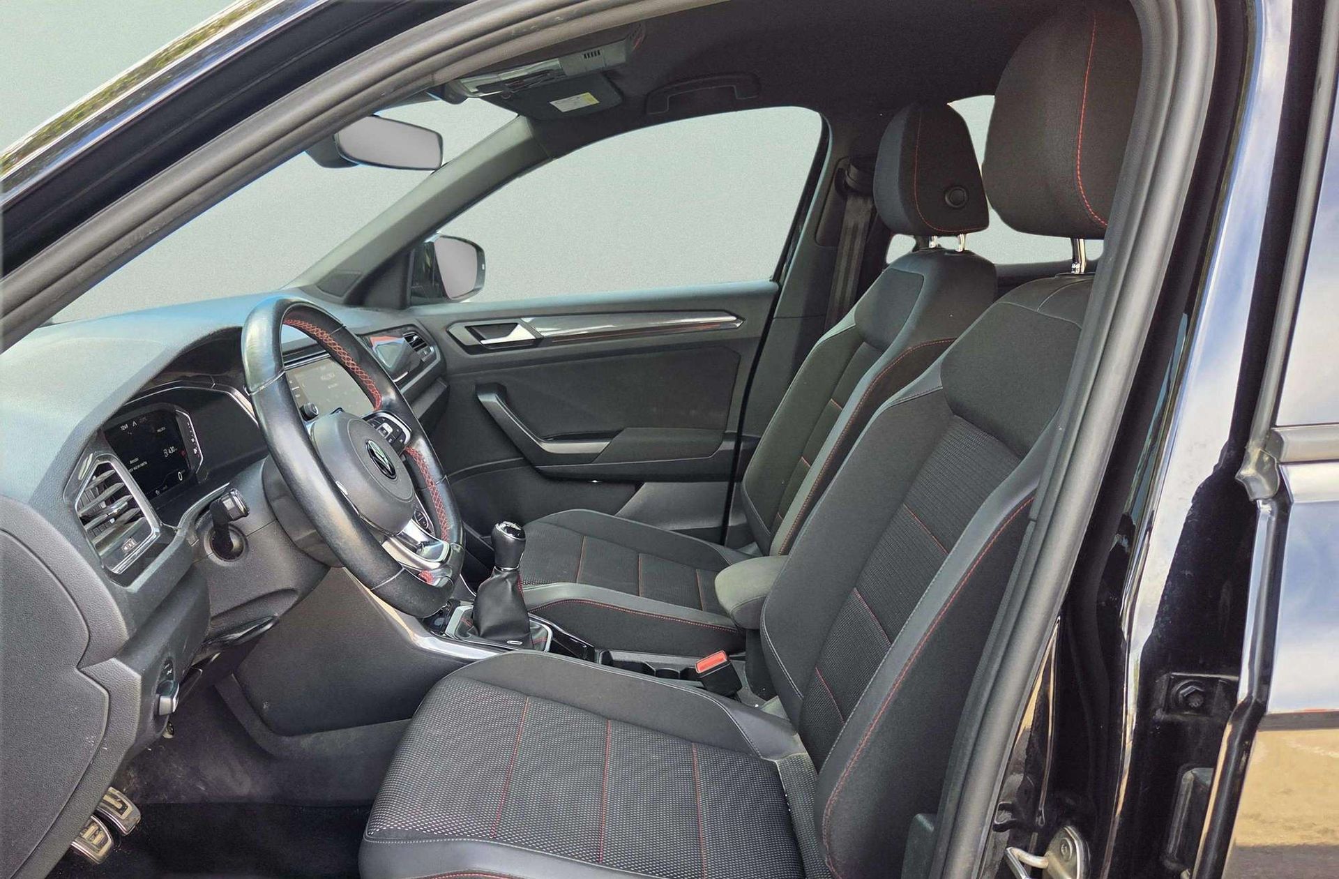 Volkswagen T-Roc Sport 1.5 TSI - foto 12