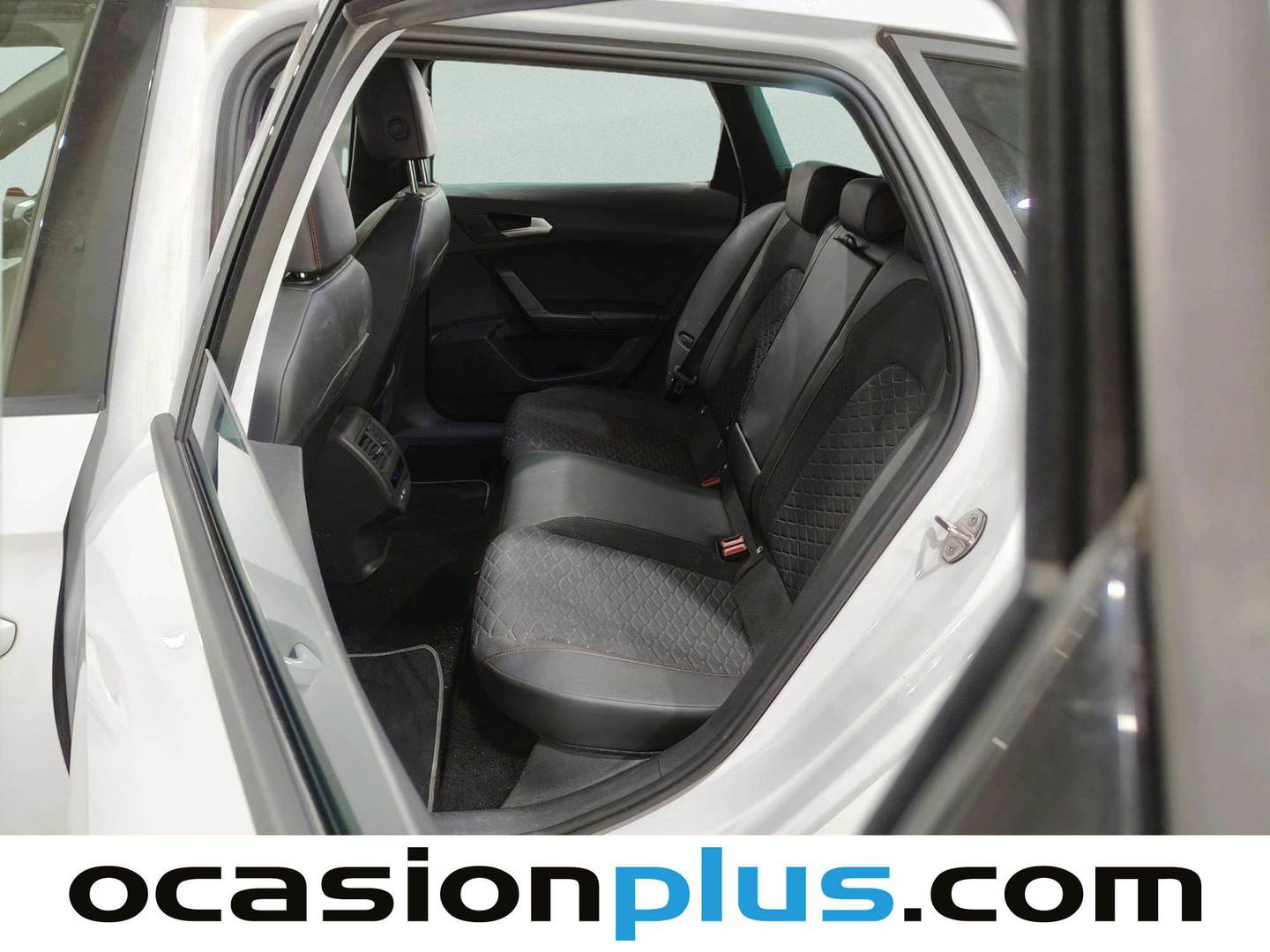Foto asientos traseros Seat León Seat León ST 2.0 TDI S&S FR XXL DSG (150 CV)