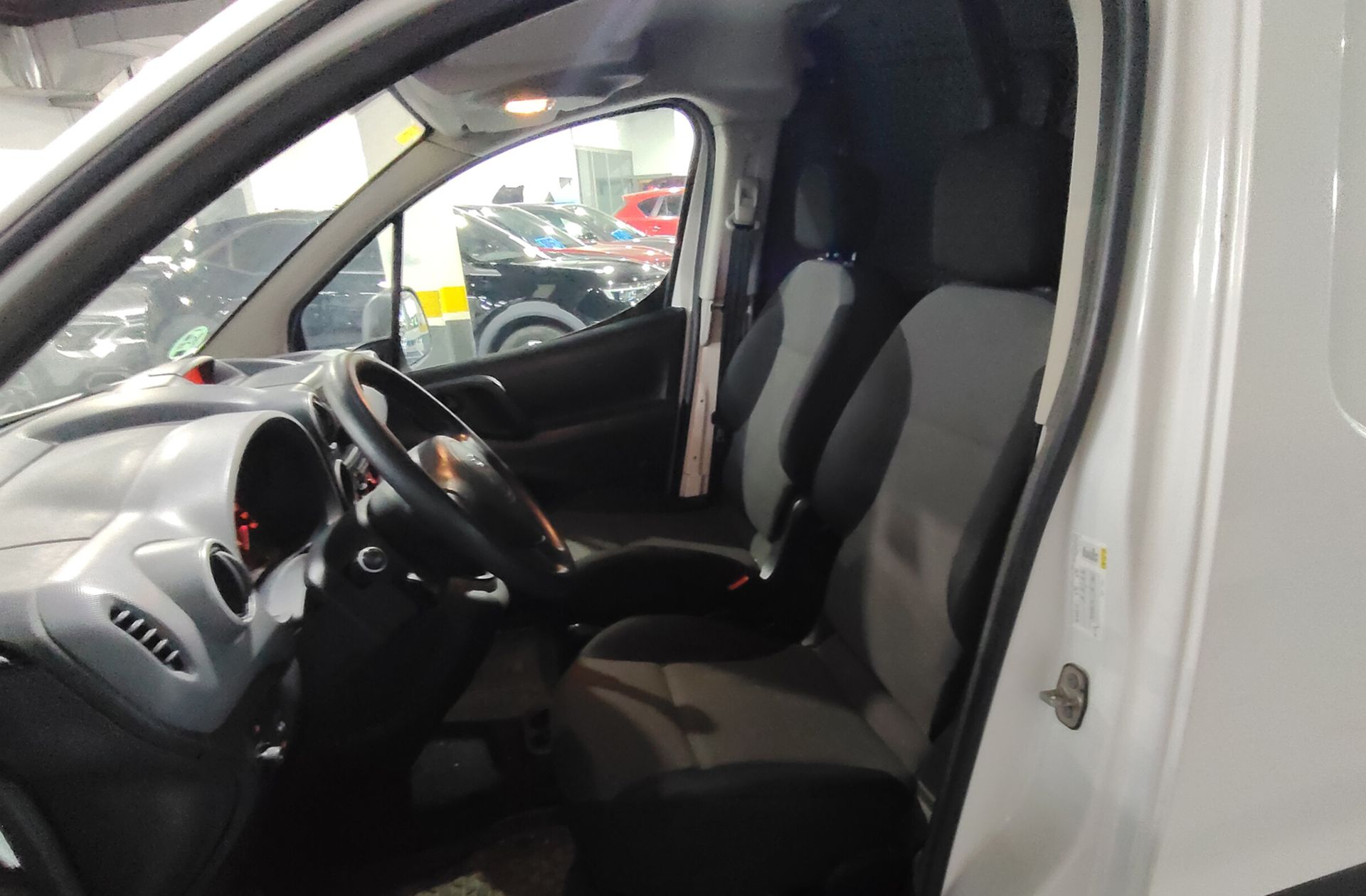 Citroën Berlingo Furgon BlueHDi 100 Club - foto 8