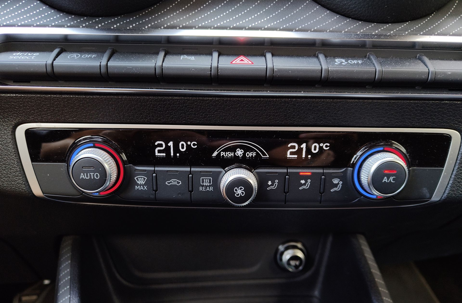 Audi Q2 Black line 30 TFSI - foto 33