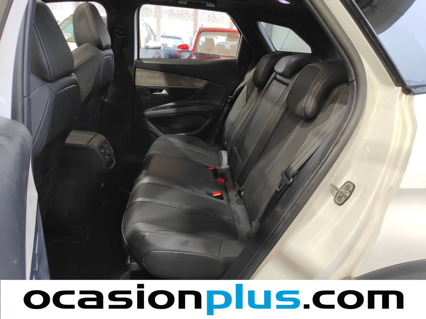 Foto Peugeot 3008 Peugeot 3008 PureTech 130 S&S GT EAT8 (130 CV)