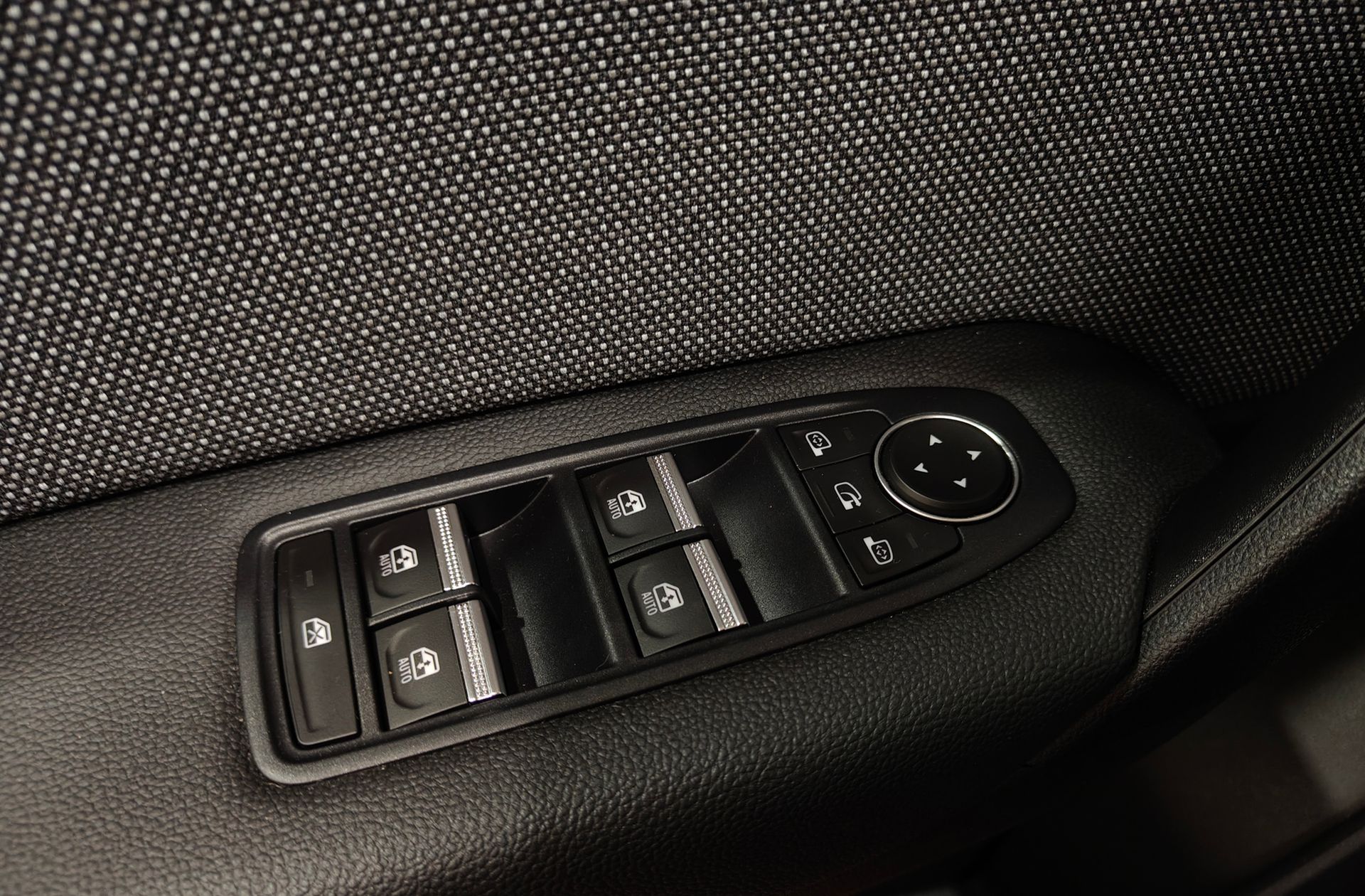 Renault Captur Techno E-Tech full hybrid - foto 38
