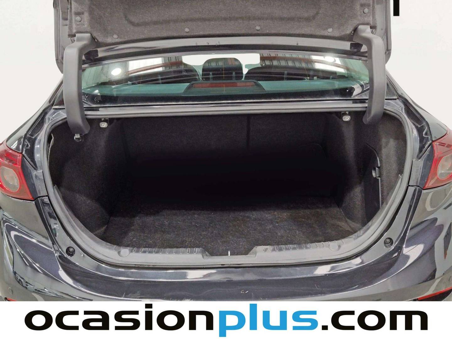 Fotos maletero Mazda Mazda3 Mazda Mazda 3 1.5 DE MT Style+Confort SDN (105 CV)