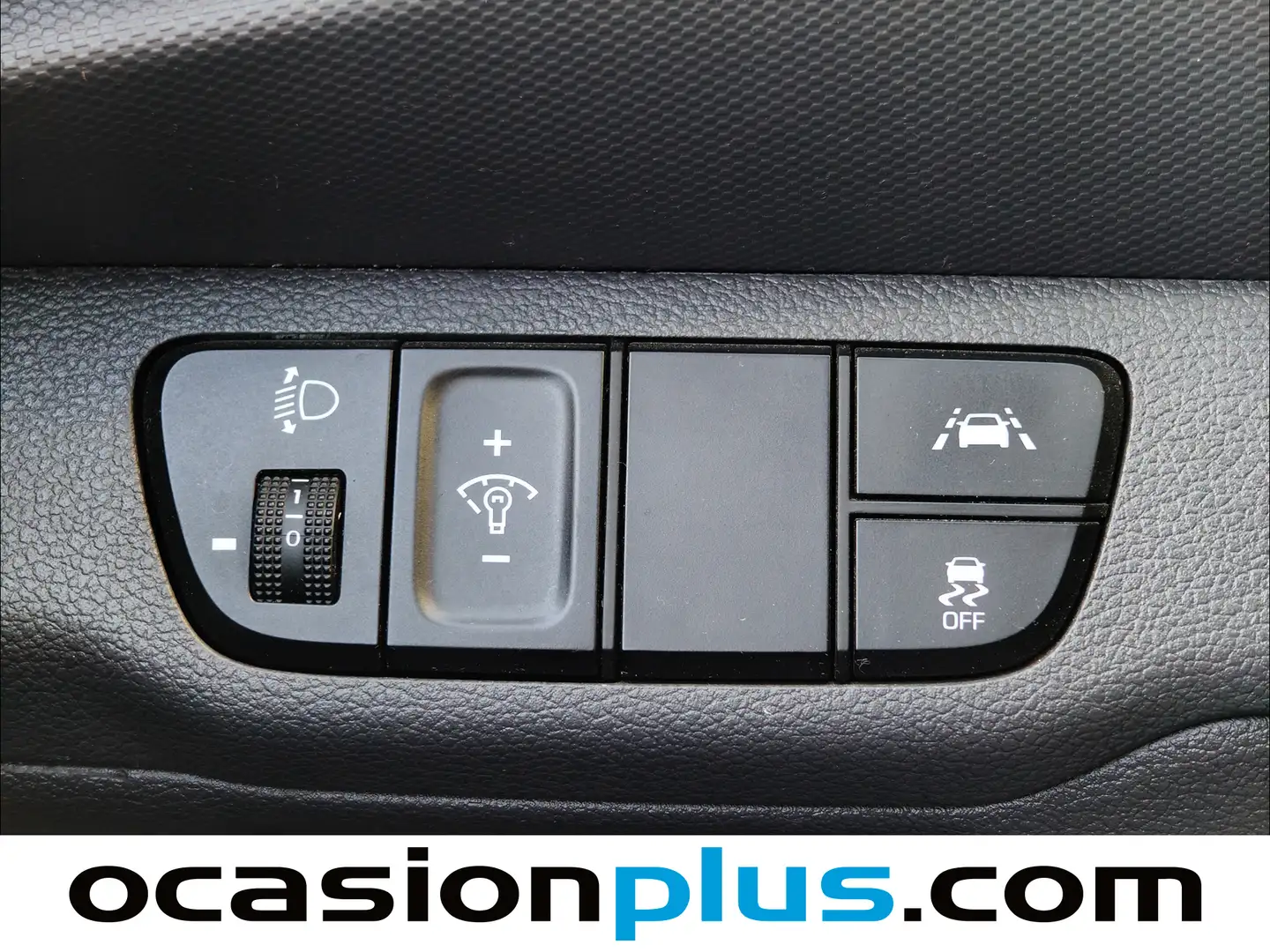 Foto Hyundai IONIQ Hyundai Ioniq 1.6 GDI HEV Tecno DCT (141 CV)