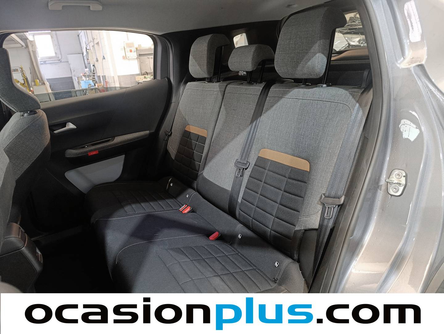 Foto asientos traseros Citroën C3 Aircross Citroën C3 Aircross Hybrid 145 Plus e-DCS6 (145 CV)