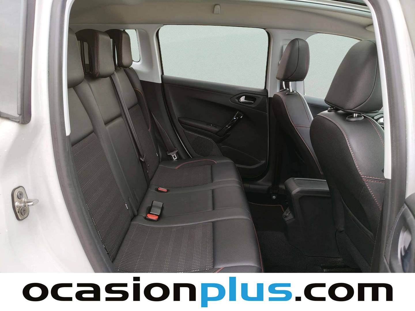 Peugeot 2008 Peugeot 2008 PureTech 130 S&S GT Line (130 CV) gasolina