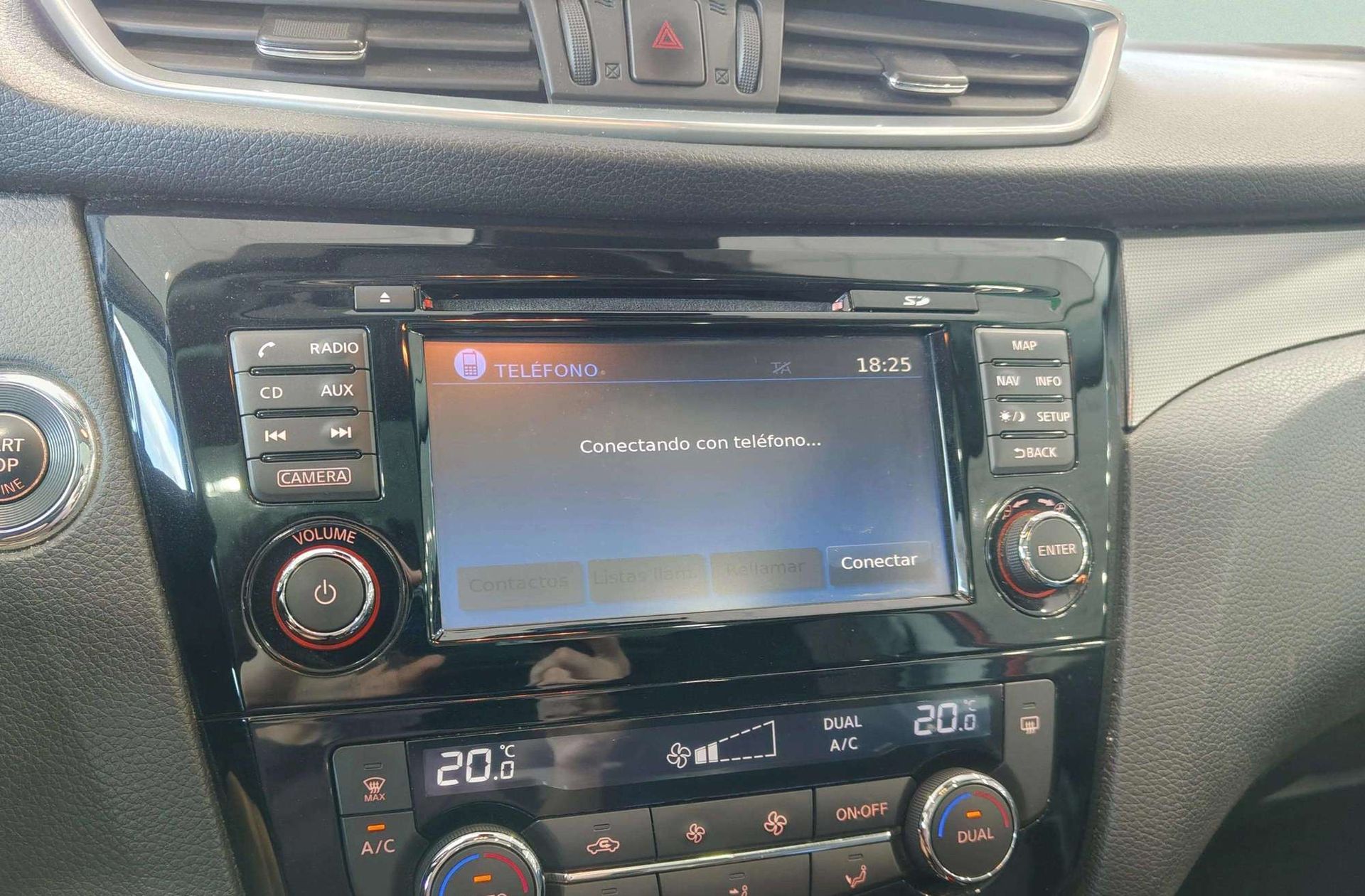 Nissan Qashqai DIG-T 115 N-Connecta Xtronic - foto 39