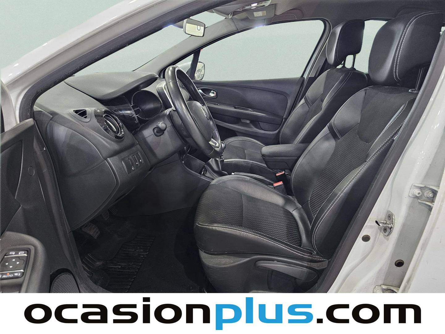 Foto asientos delanteros Renault Clio Renault Clio Zen Energy TCe (120 CV)