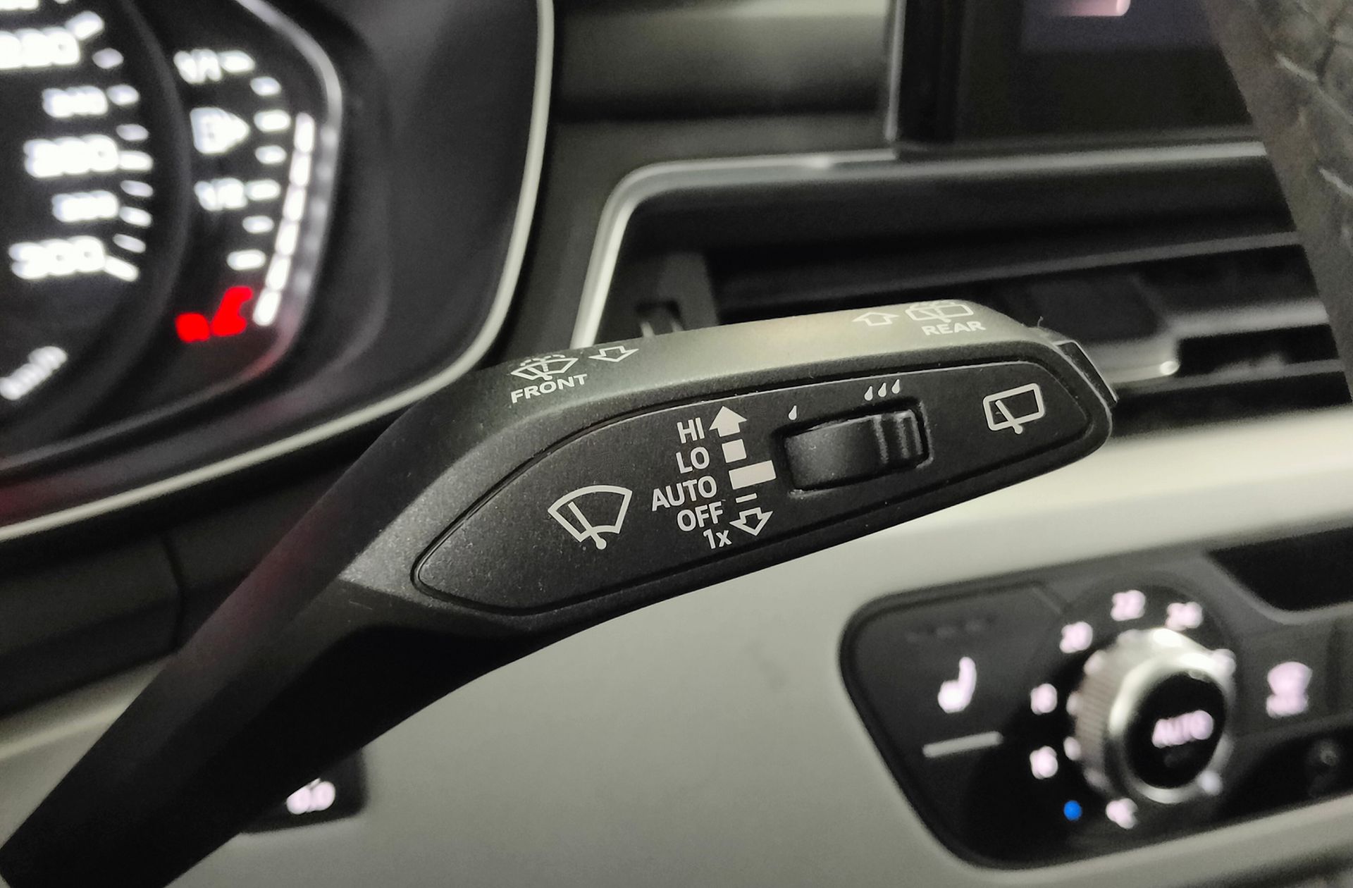 Audi A4 Avant Advanced 35 TFSI S tronic - foto 33