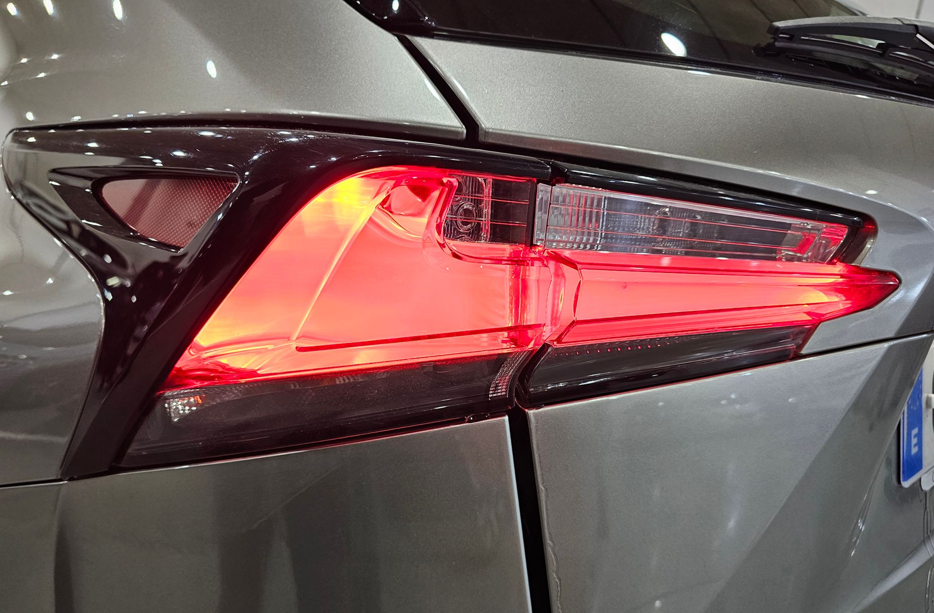 Lexus NX 300h Corporate 2WD - foto 15