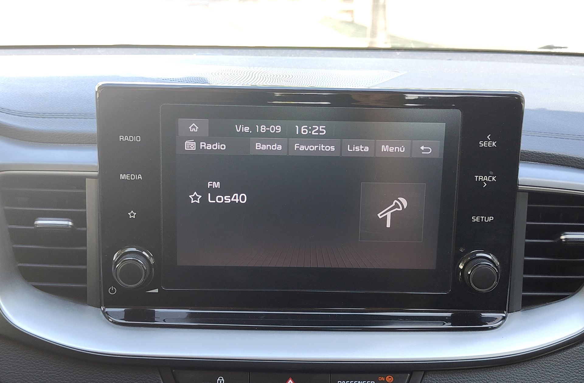 Kia Ceed 1.6 MHEV iMT Drive - foto 29