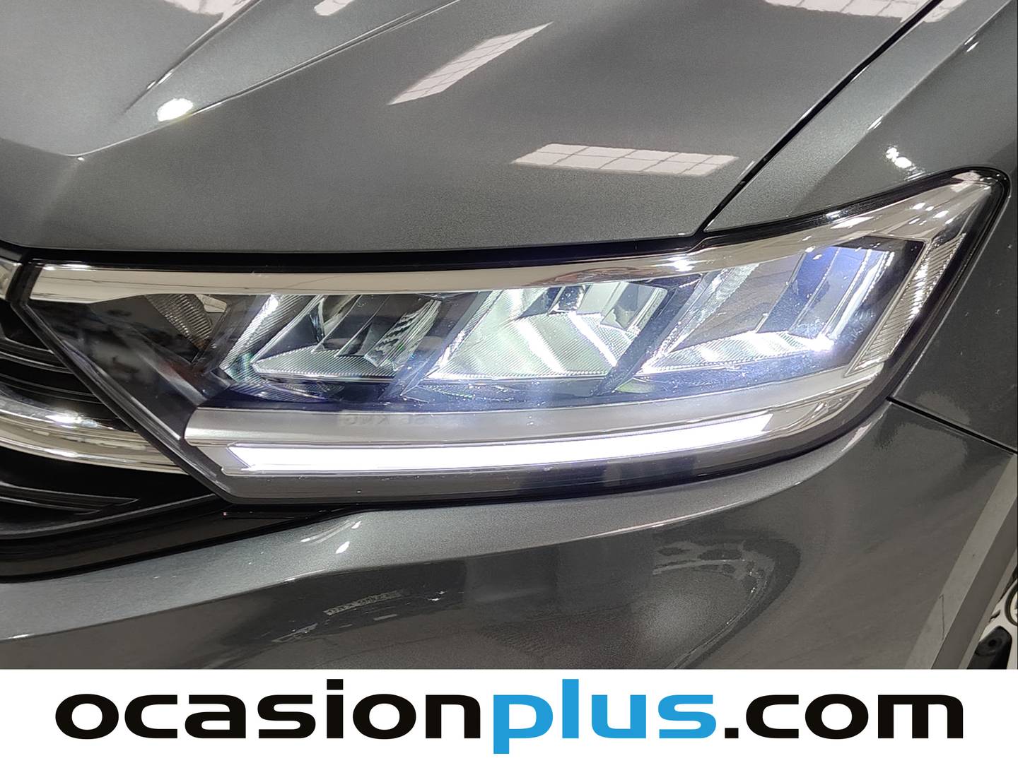 Foto Volkswagen T-Roc Volkswagen T-Roc R-Line 2.0 TDI (150 CV) DSG