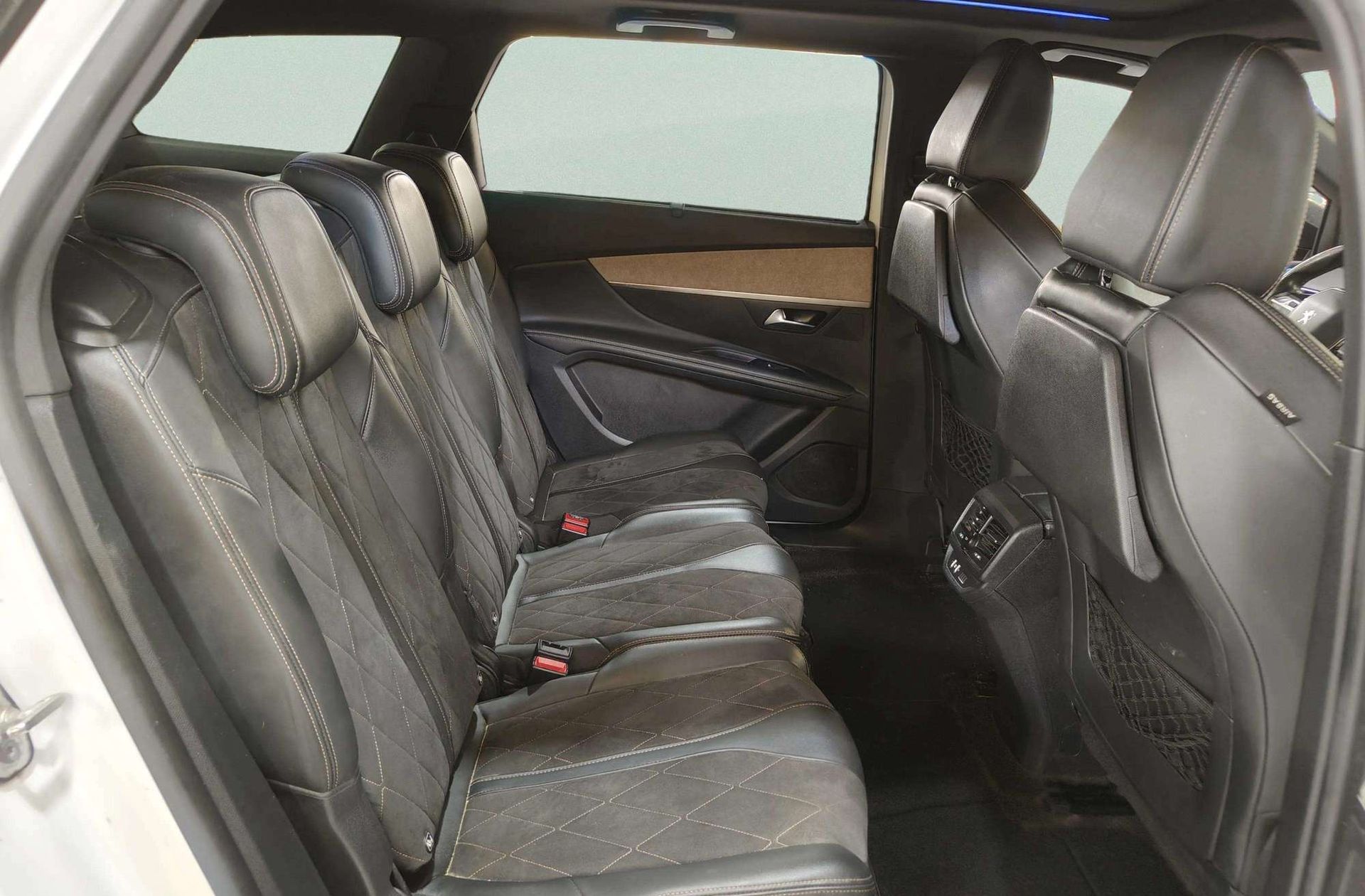 Peugeot 5008 BlueHDi 180 GT EAT8 7 plazas - foto 20