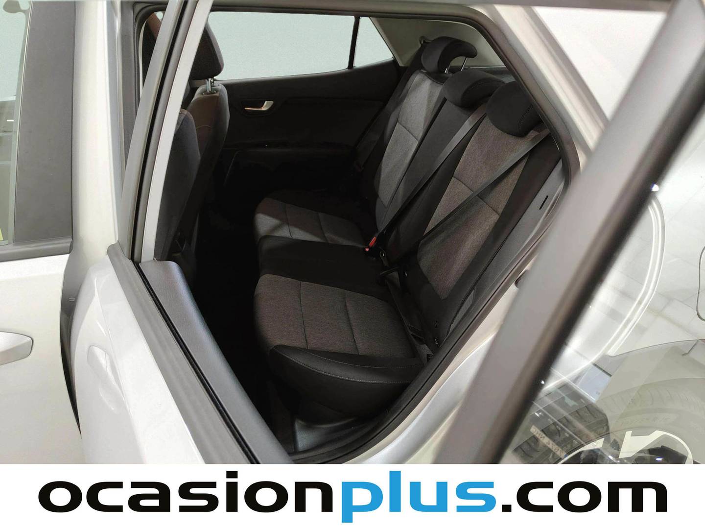 Foto asientos traseros KIA Stonic KIA Stonic 1.0 T-GDi MHEV Concept (115 CV)