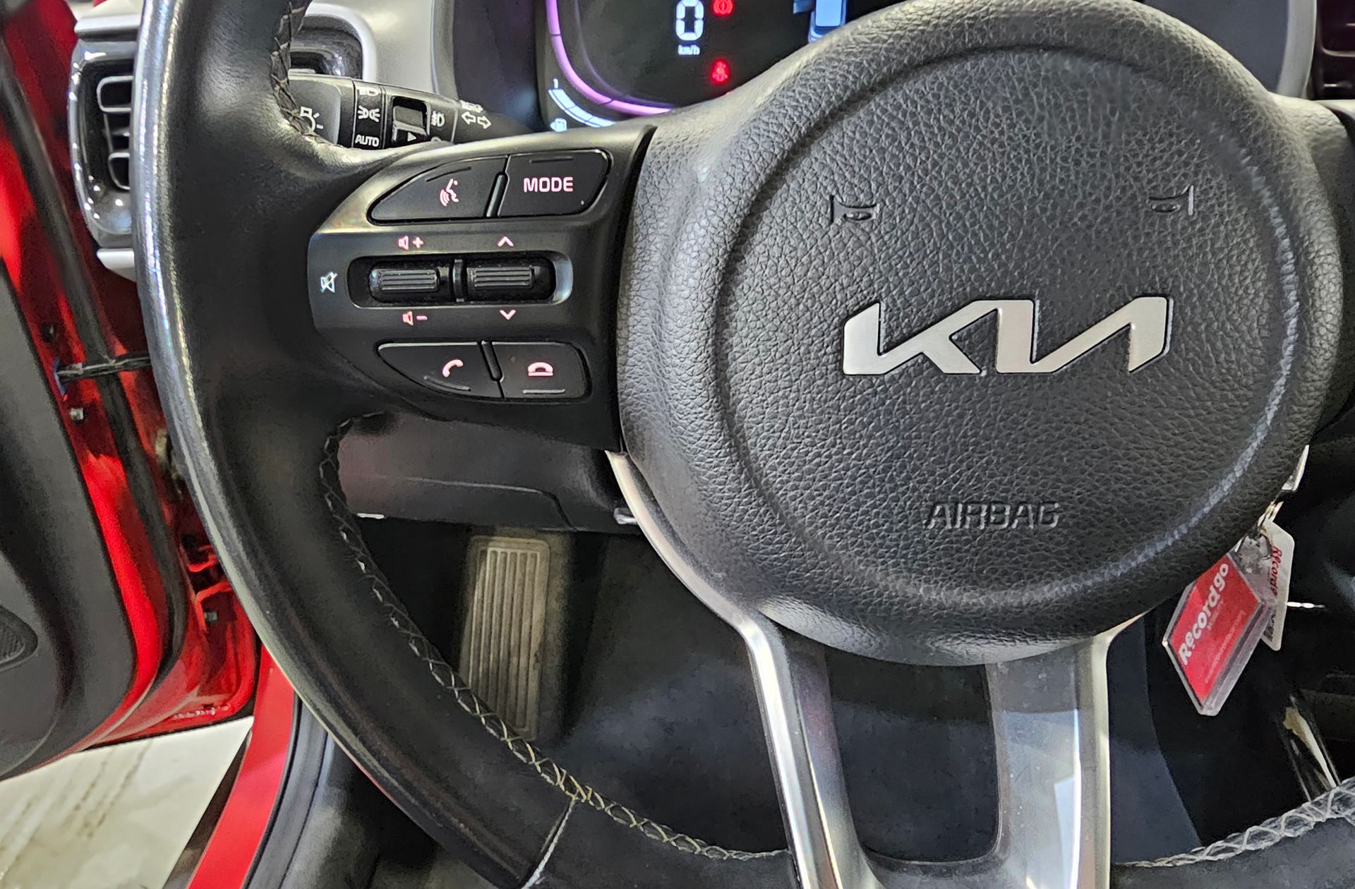 Kia Stonic 1.0 T-GDi Drive - foto 24