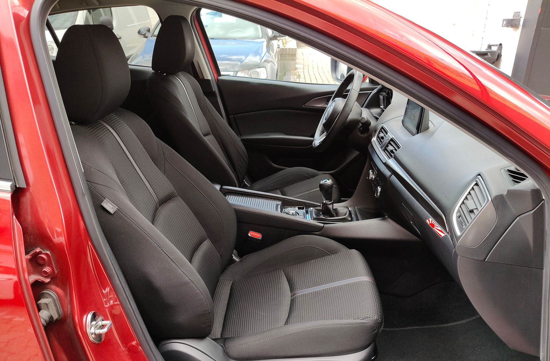 Mazda Mazda3 2.0 GE Black Tech Edition - foto 18