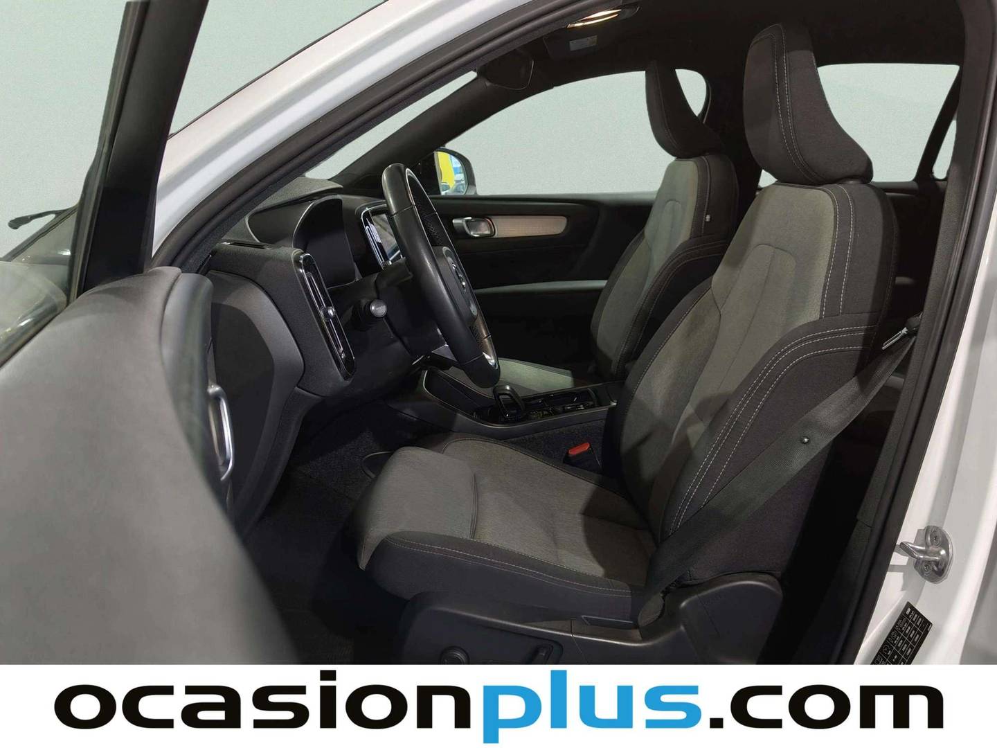 Volvo XC40 Volvo XC40 B3 Gasolina Mild hybrid Plus Dark Auto (163 CV) 163cv