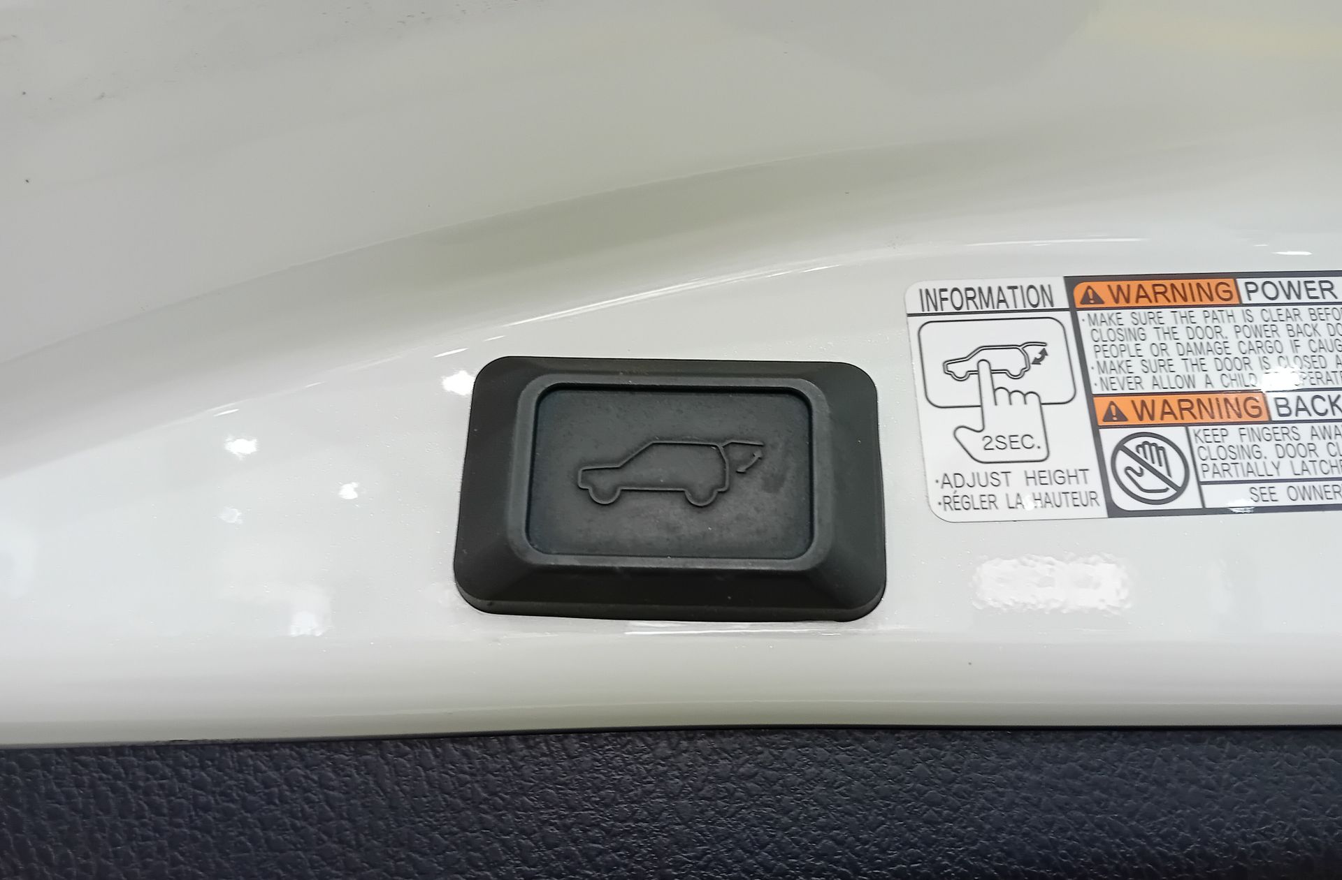 Toyota RAV4 2.5l hybrid Feel! 2WD - foto 19