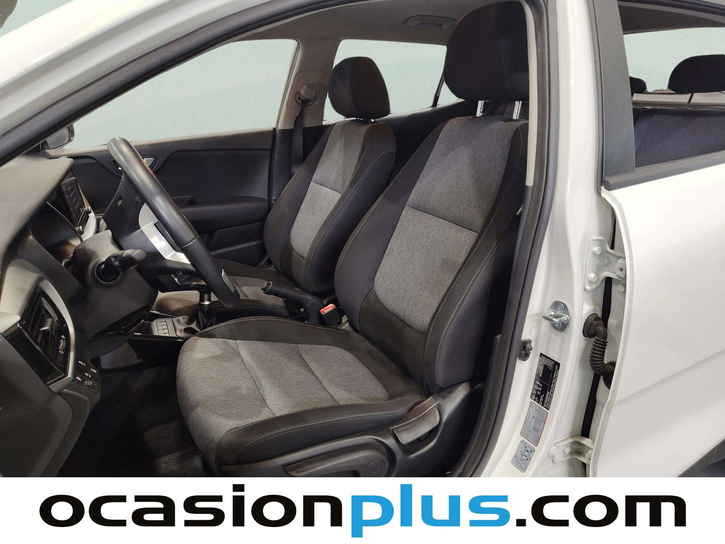 Foto asientos delanteros KIA Stonic KIA Stonic 1.2 DPi Drive (79 CV)