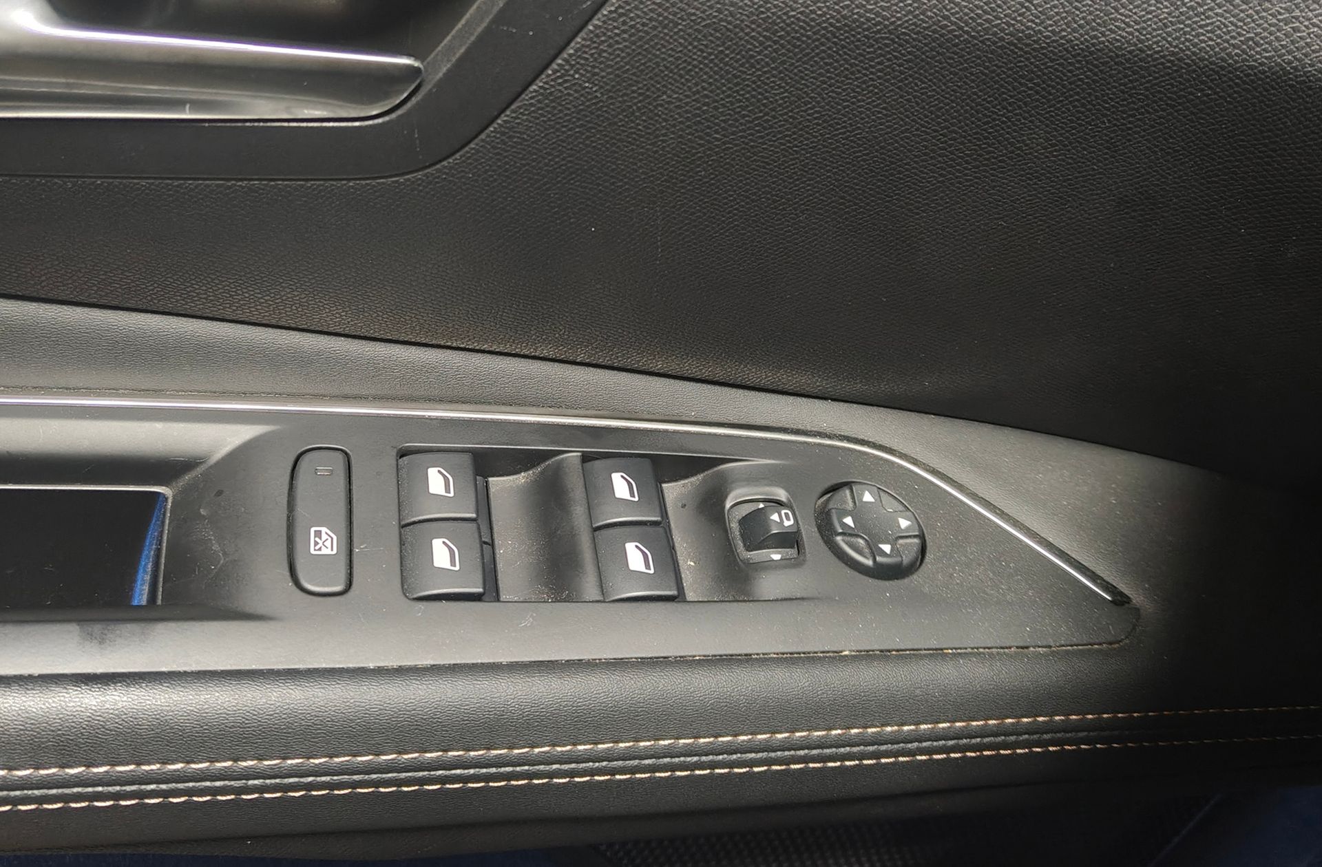 Peugeot 3008 BlueHDi 130 GT Line - foto 34