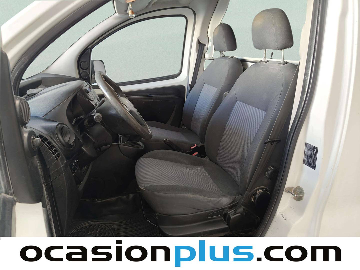 Foto asientos delanteros Peugeot Bipper Peugeot Bipper Furgon 1.3 HDI (75 CV)
