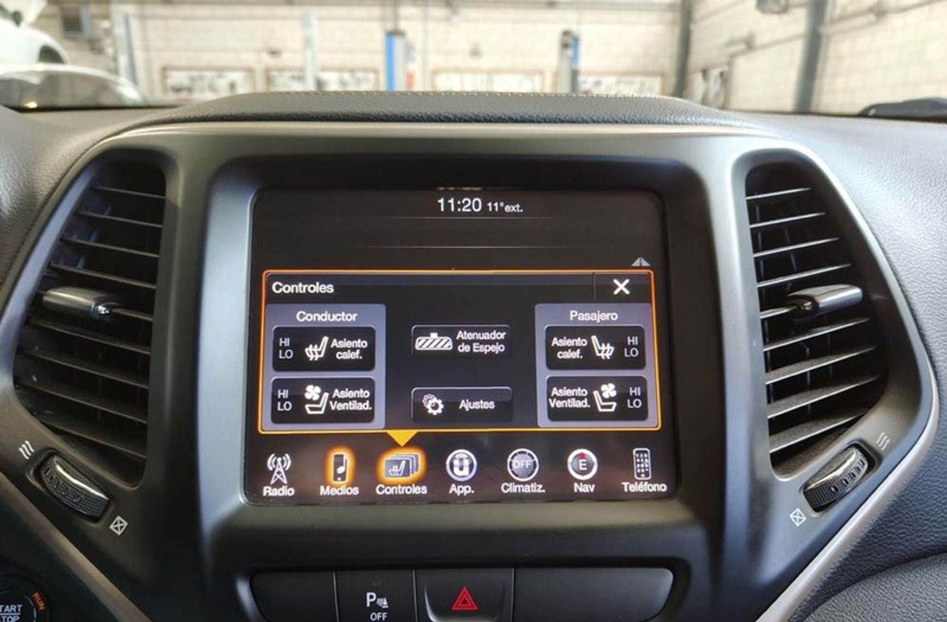Jeep Cherokee 2.0 CRD Limited 4x2 - foto 9