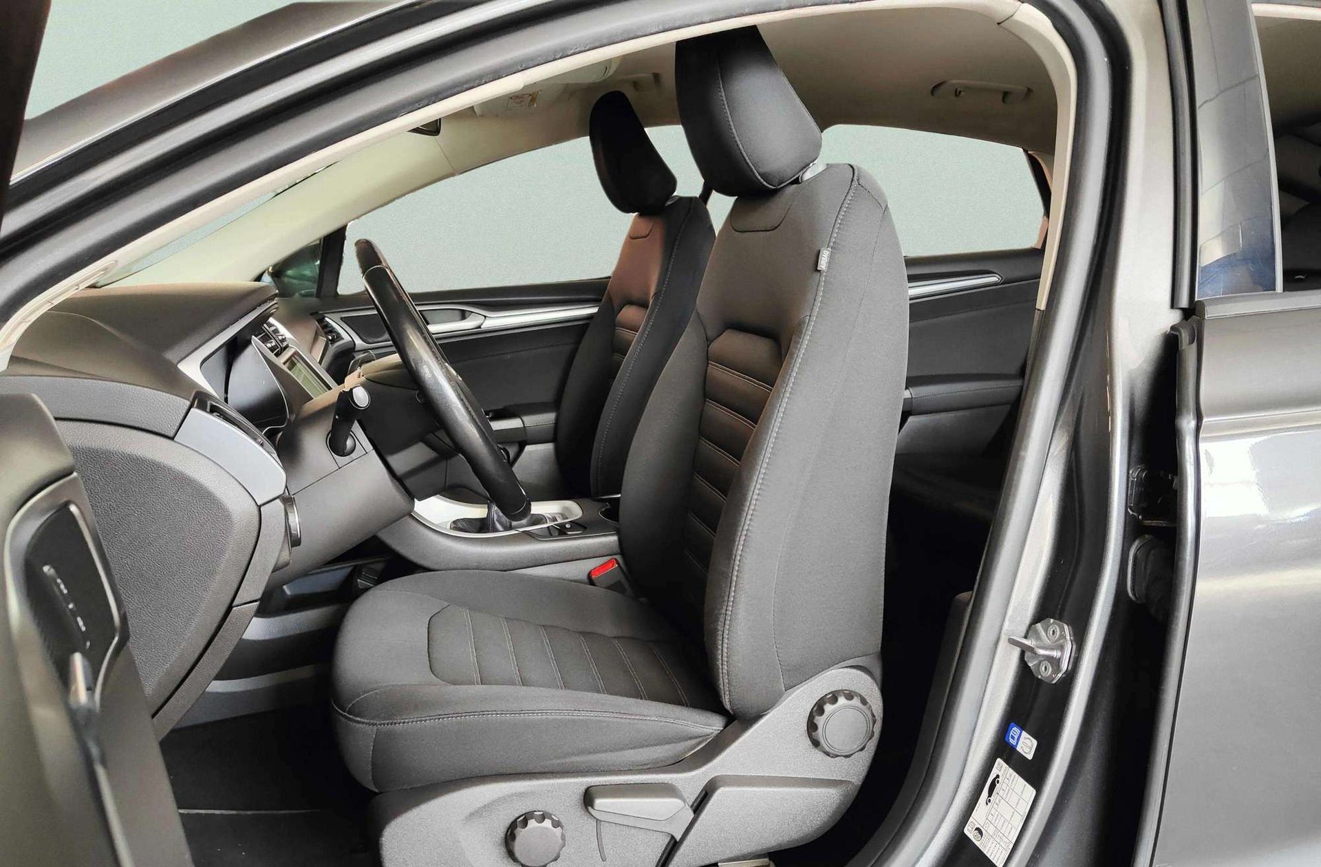 Ford Mondeo 1.5 TDCi Trend - foto 13