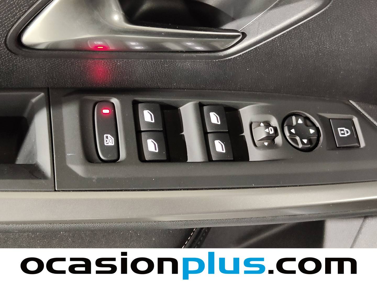 Peugeot 5008 Hybrid Peugeot 5008 Hybrid 1.2 Allure eDCS6 (136 CV) 7 Plazas automático