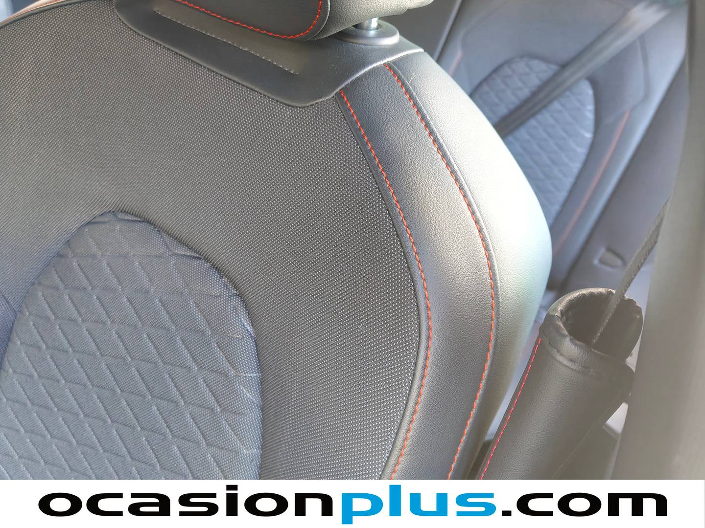 Extras y acabados del Seat León Seat León 1.5 TSI S&S FR (150 CV)
