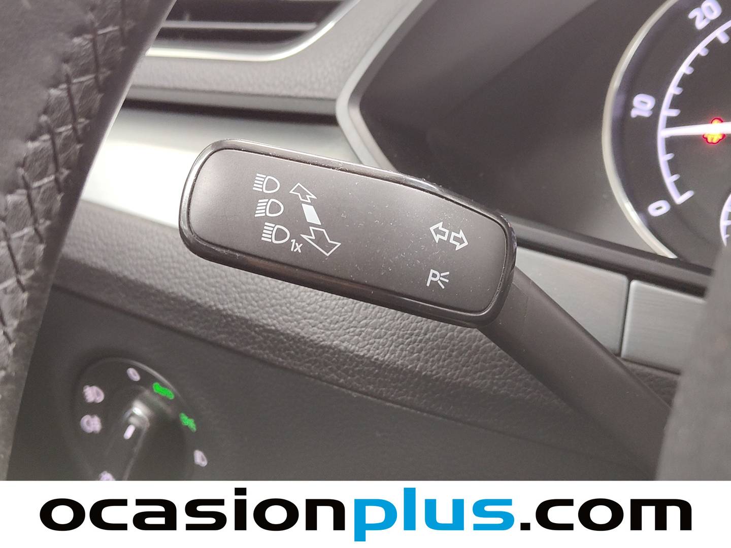 Skoda Superb Skoda Superb Combi 1.6 TDI Ambition DSG (120 CV) seminuevo