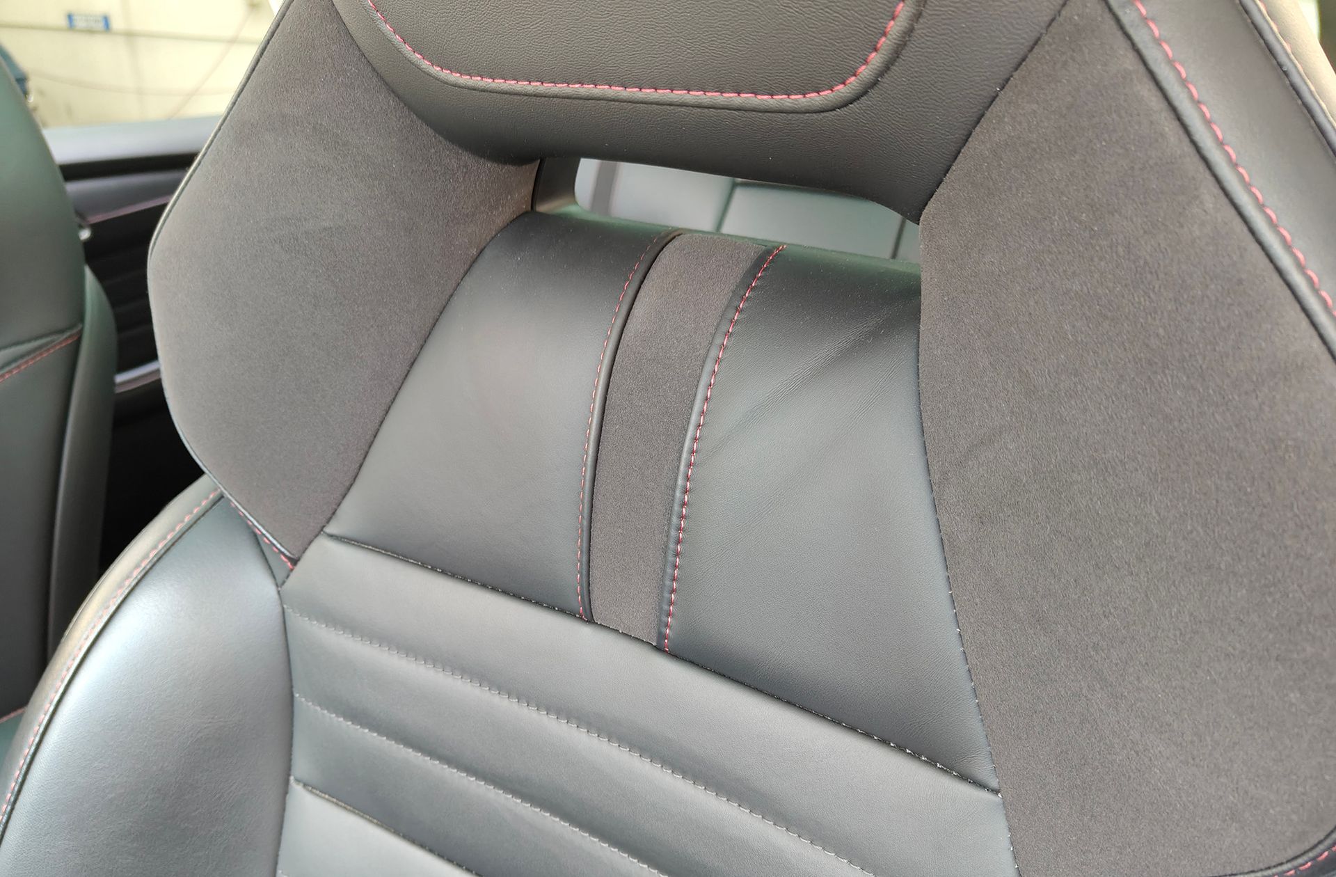 MG HS 1.5 Turbo GDI Luxury DCT - foto 6