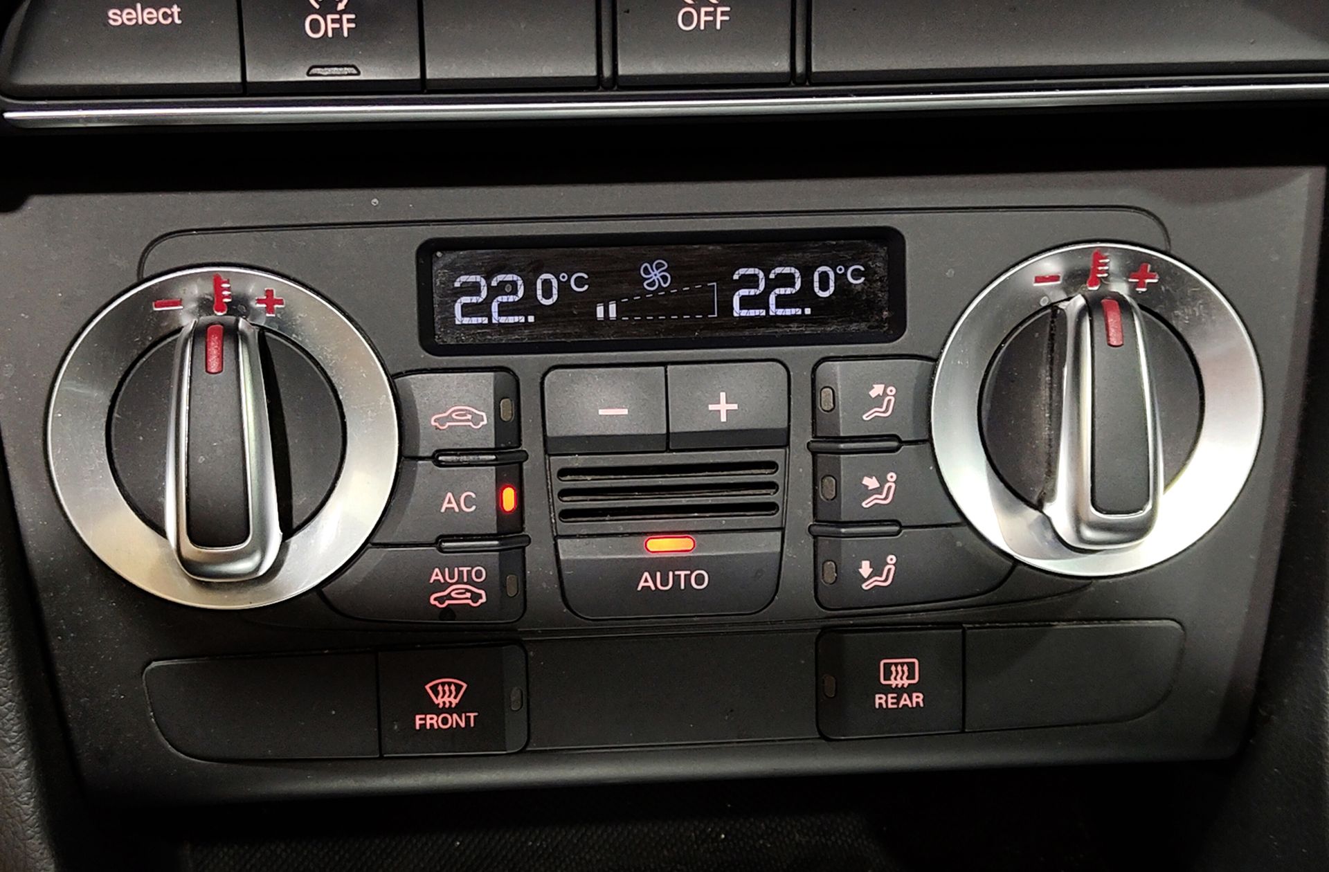 Audi Q3 Ambiente 2.0 TDI quattro S tronic - foto 29