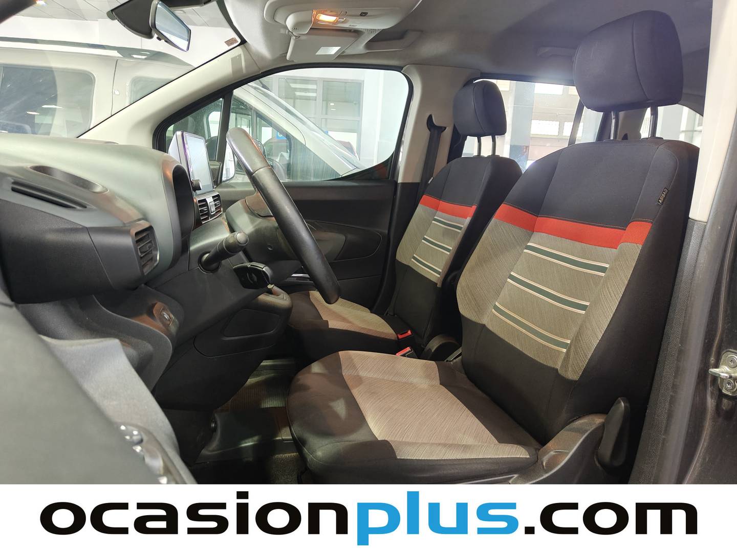 Foto asientos delanteros Citroën Berlingo Citroën Berlingo BlueHDi 100 Talla M Shine(102 CV) 7 Plazas