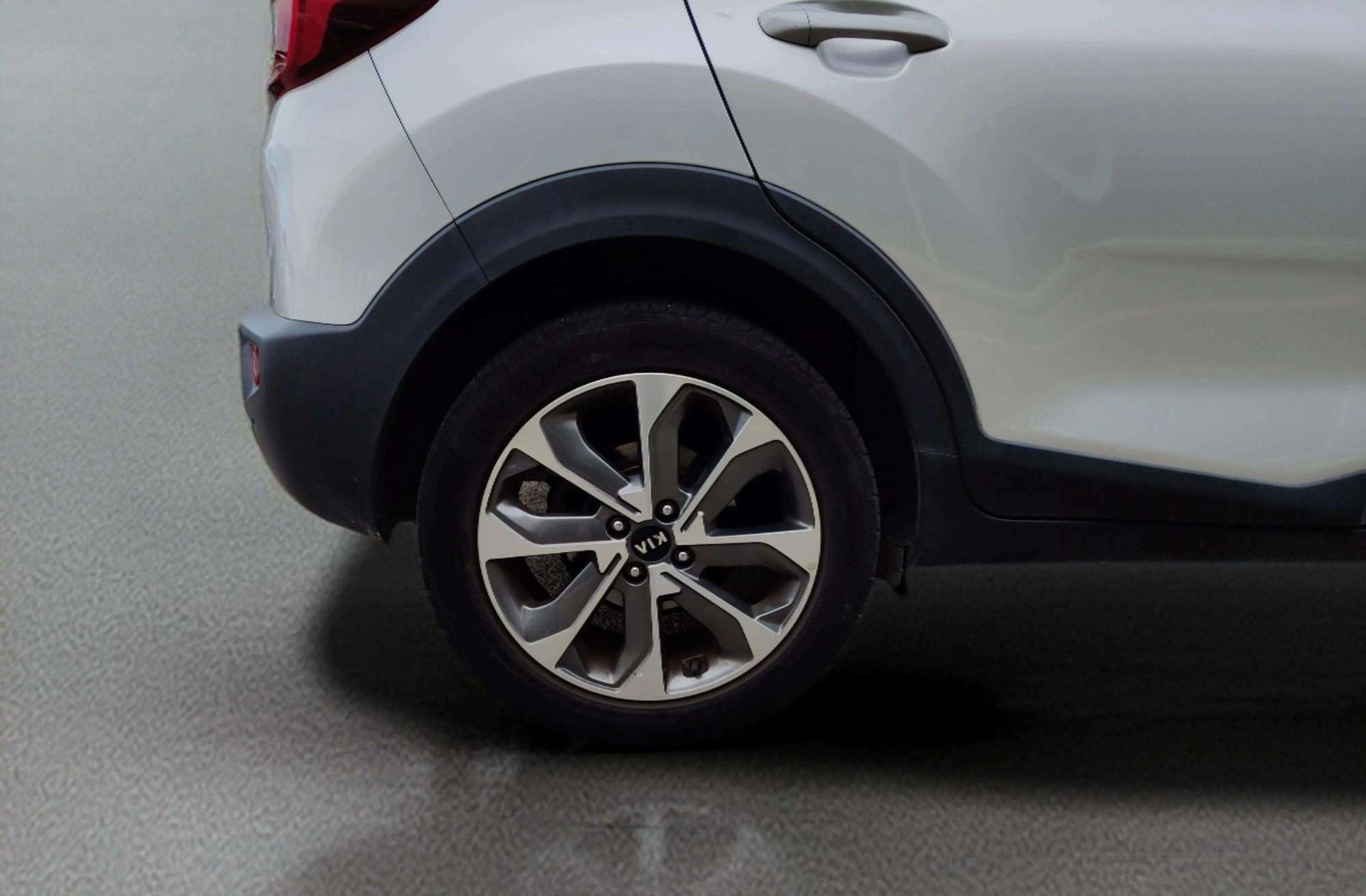 Kia Stonic 1.0 T-GDi Drive - foto 32