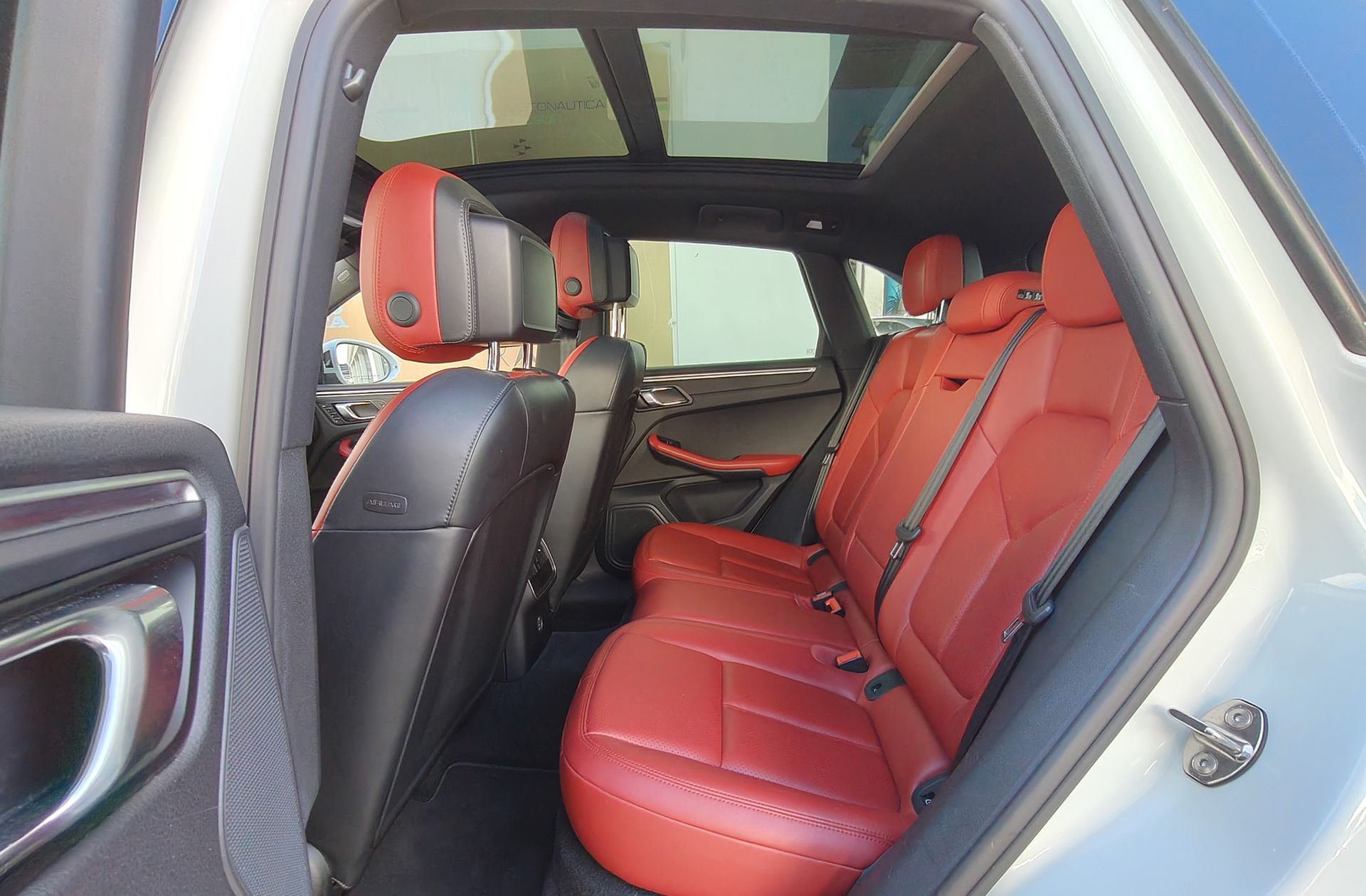 Porsche Macan - foto 13