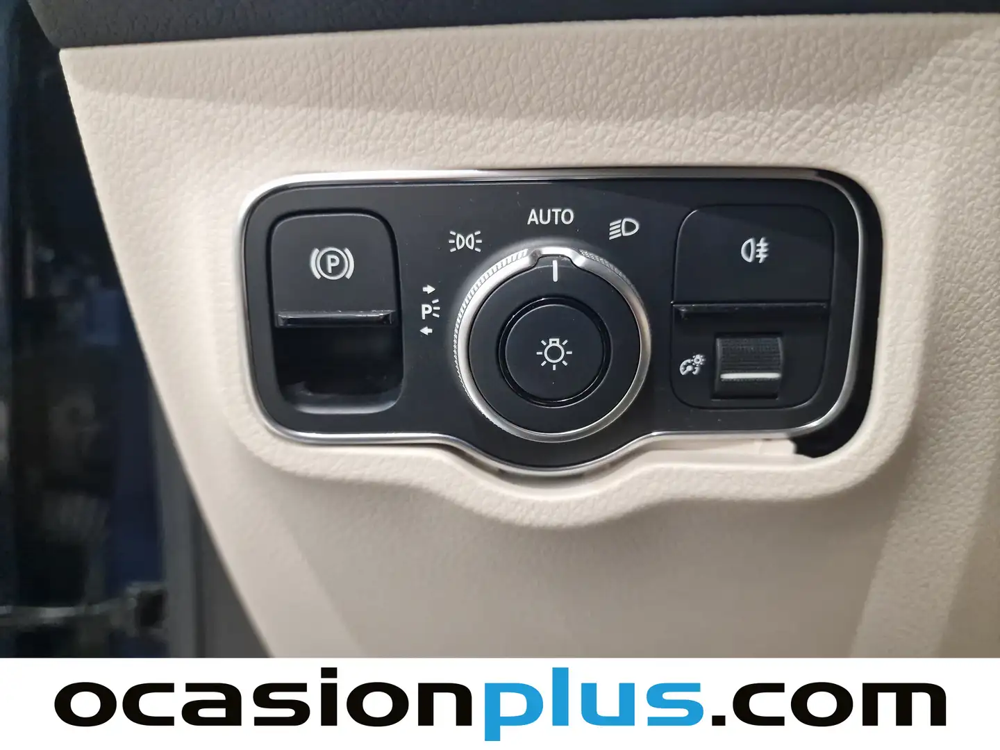 Foto Mercedes GLB Mercedes-Benz GLB 180 (136 CV)