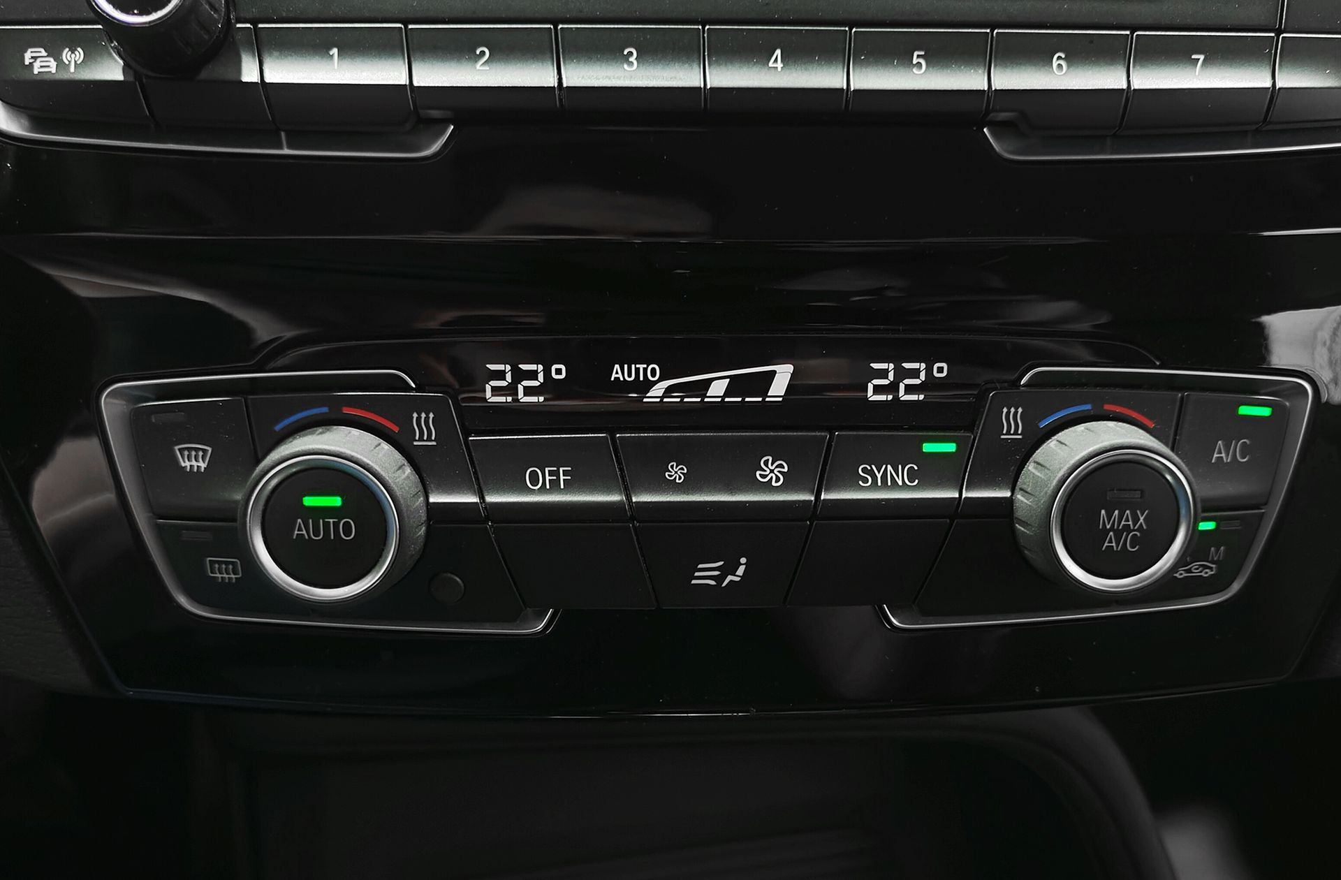 BMW X1 sDrive18d - foto 34