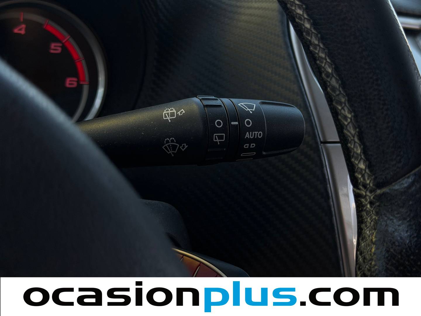 Equipamiento del Alfa Romeo MiTo Alfa Romeo Mito 1.6 JTDm Distinctive (120 CV)