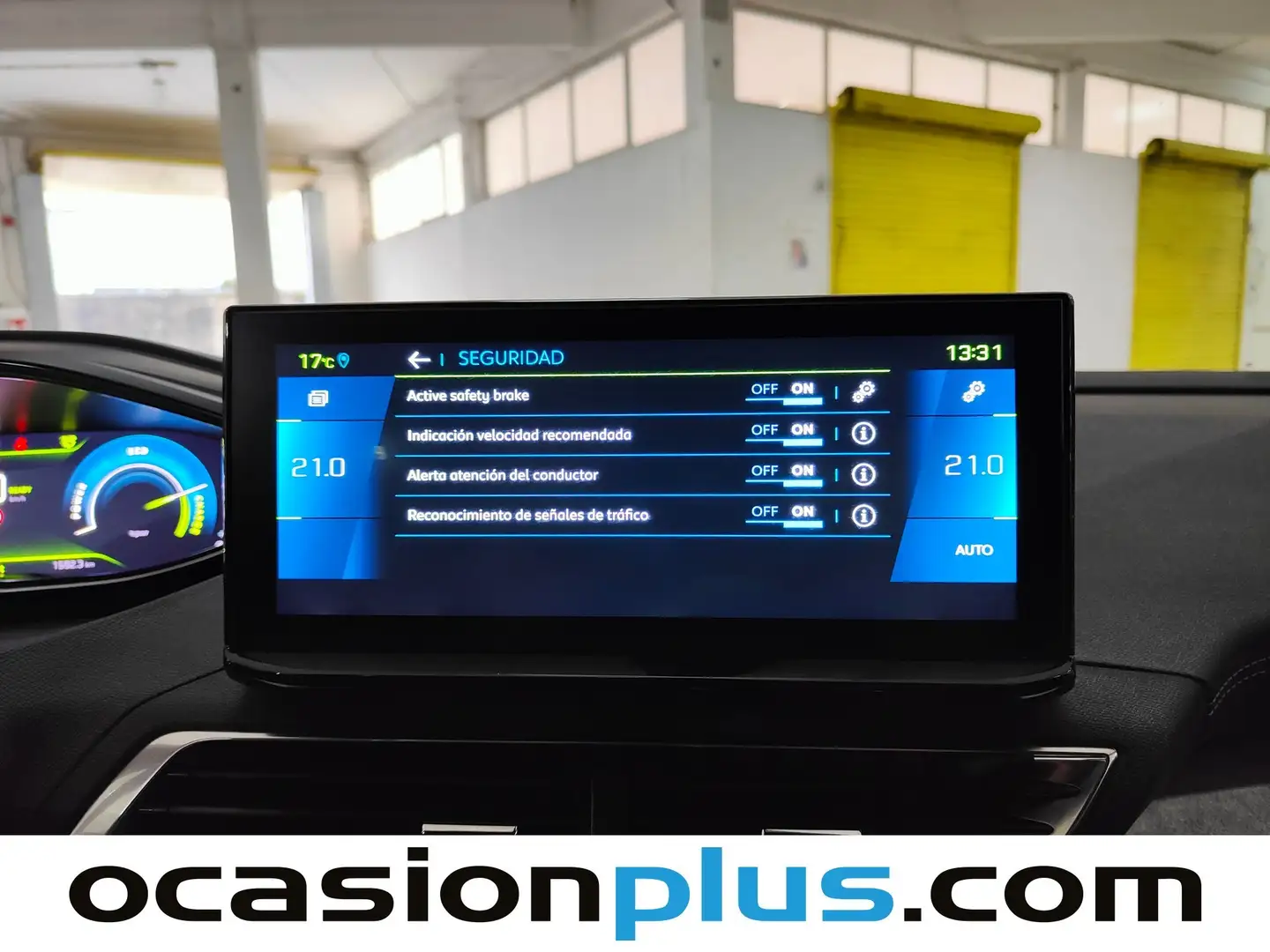 Foto Peugeot 3008 Hybrid Peugeot 3008 Hybrid 225 GT e-EAT8 (225 CV)